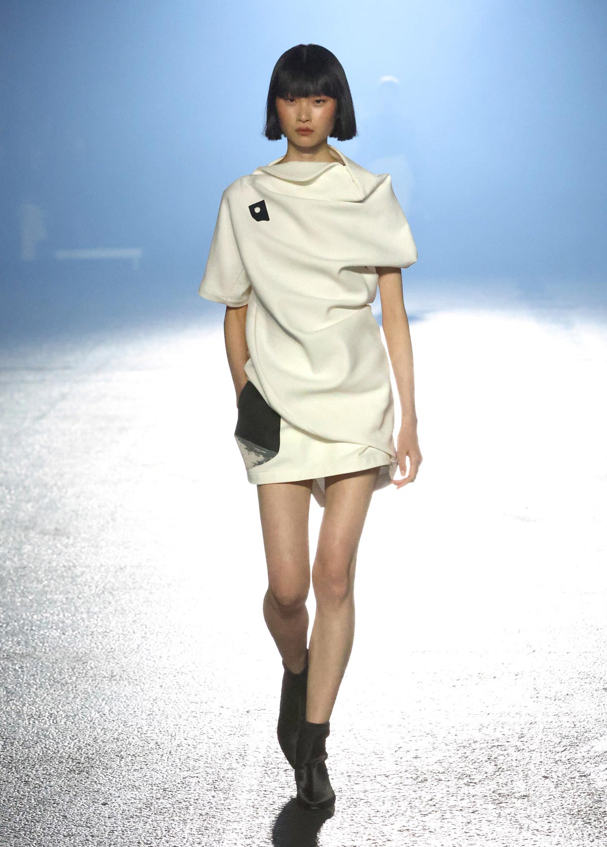 ISSEY MIYAKE SPRING SUMMER 2023 コレクション03