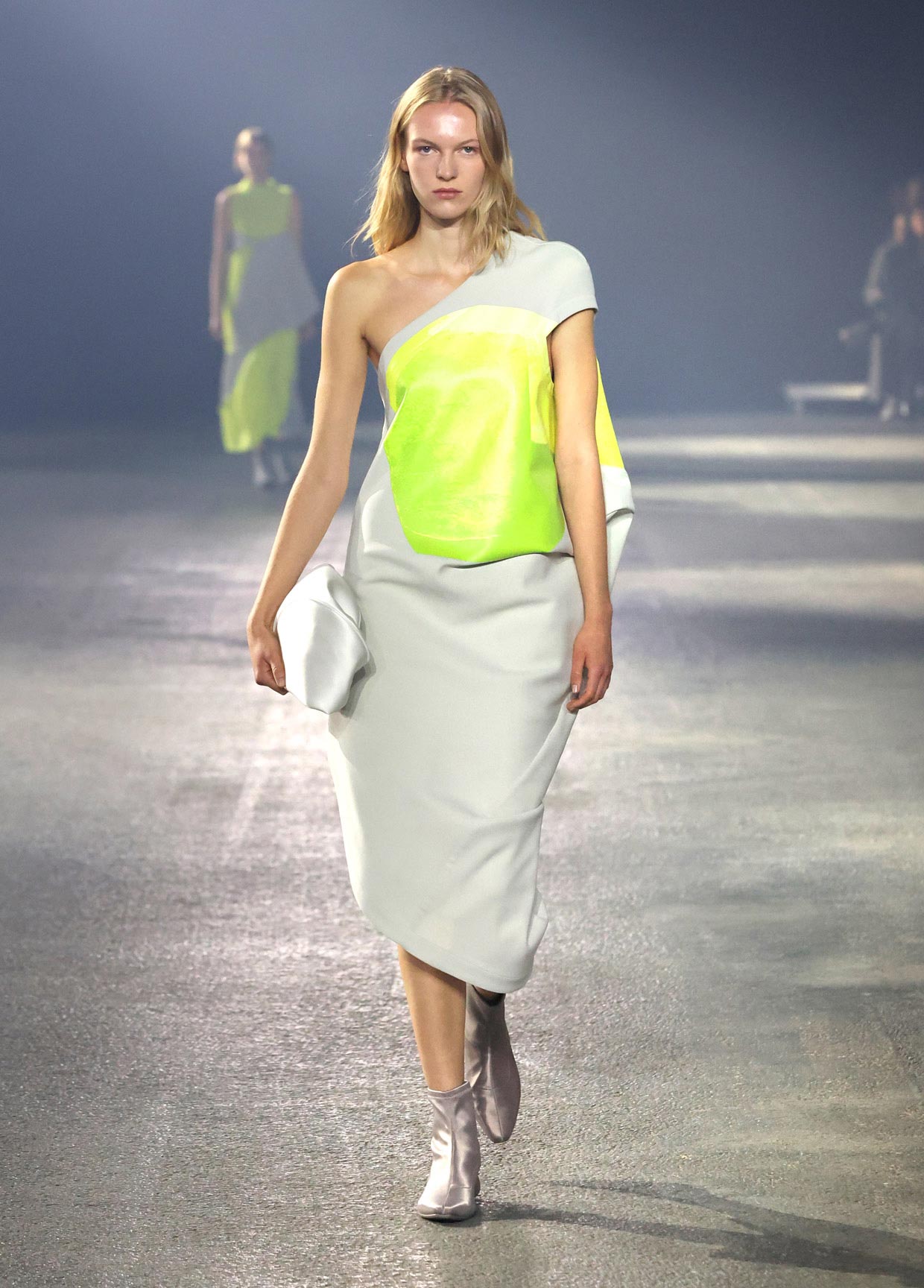ISSEY MIYAKE SPRING SUMMER 2023 コレクション 11