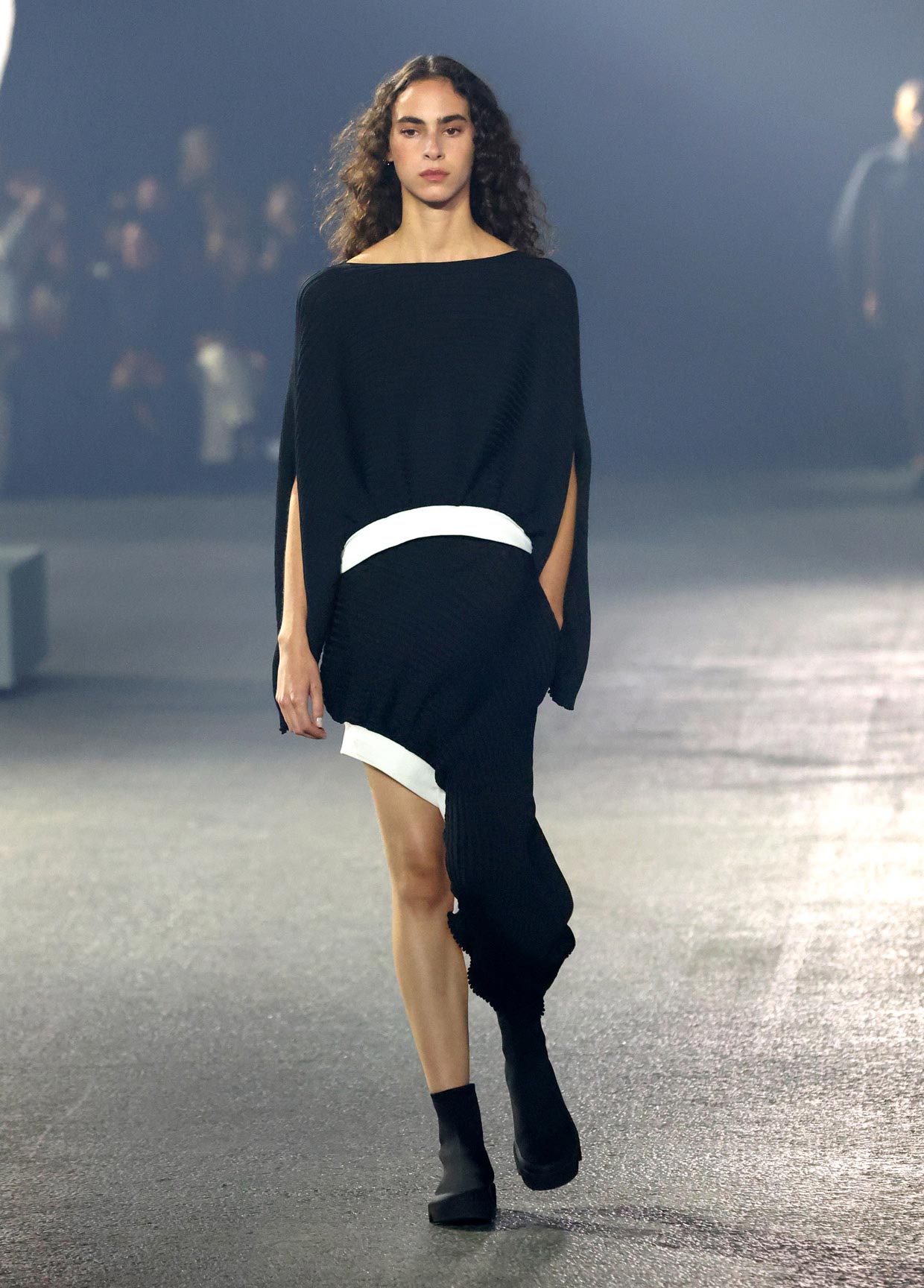 ISSEY MIYAKE SPRING SUMMER 2023 コレクション 15