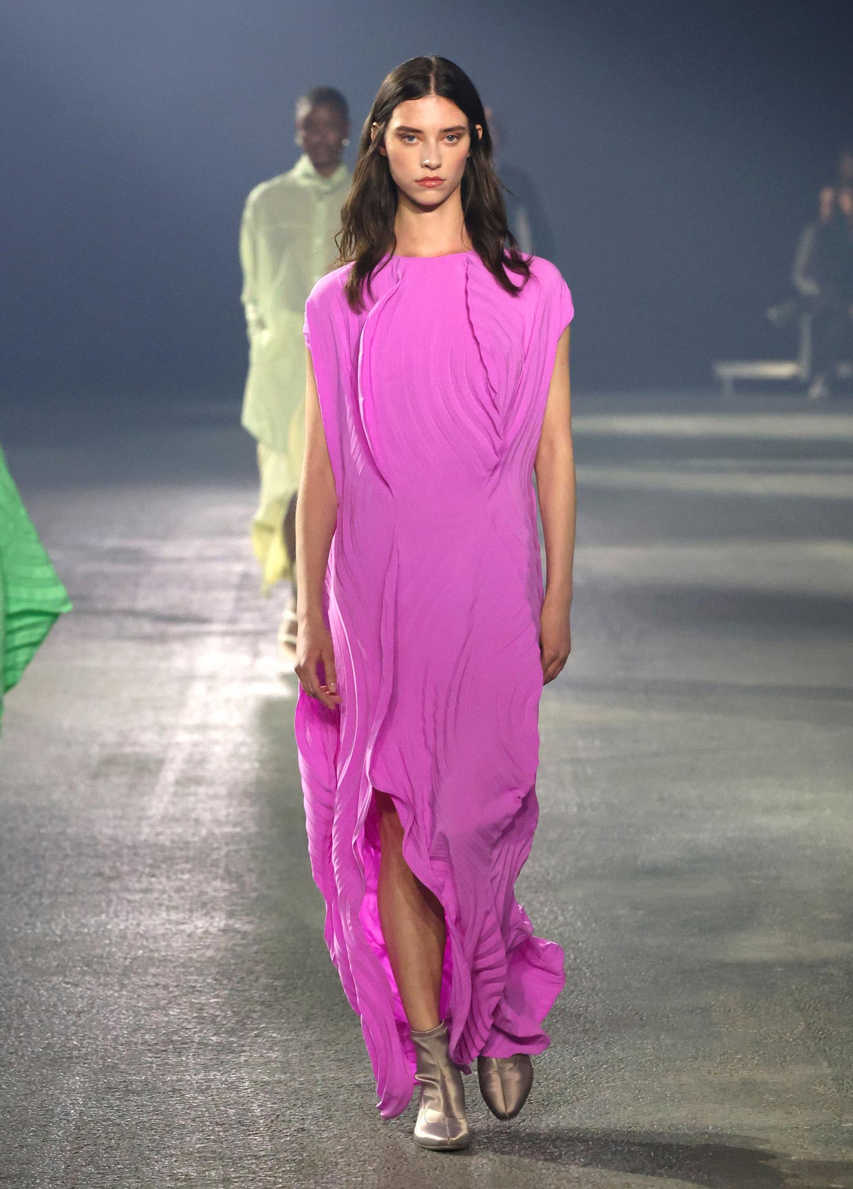 ISSEY MIYAKE コレクション SPRING SUMMER 2023 – isseymiyake.com