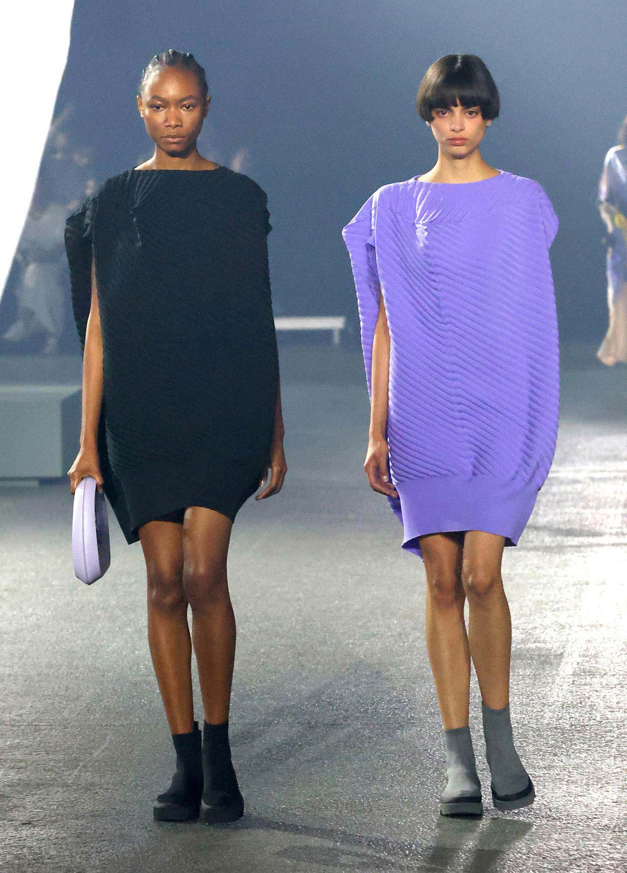 ISSEY MIYAKE SPRING SUMMER 2023 コレクション 28_29