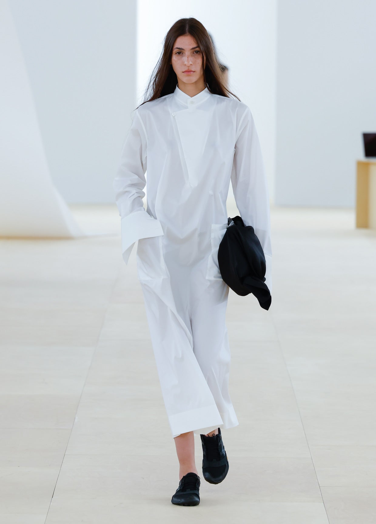 ISSEY MIYAKE SPRING SUMMER 2024 コレクション 19