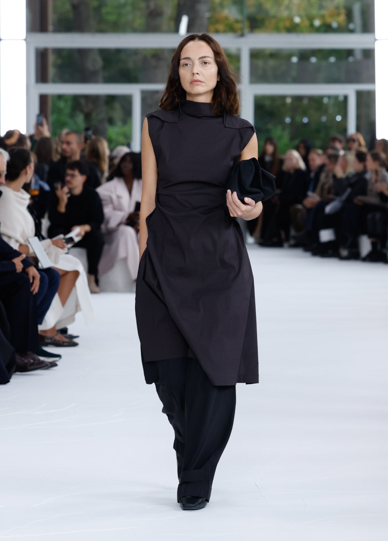 ISSEY MIYAKE コレクション SPRING SUMMER 2025 – isseymiyake.com