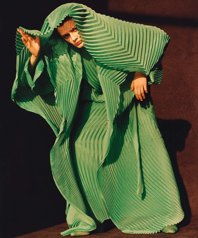 PLEATS PLEASE ISSEY MIYAKE – isseymiyake.com