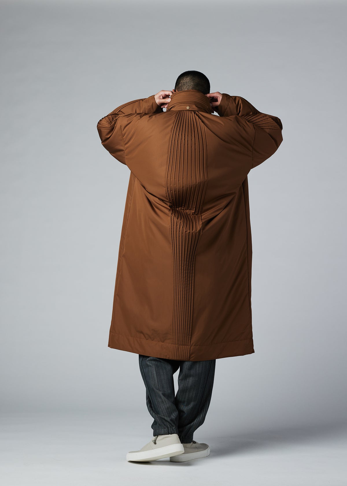 PLEATS PUFFER、メンズ_ジャケット&コート_コート、着用画像5
