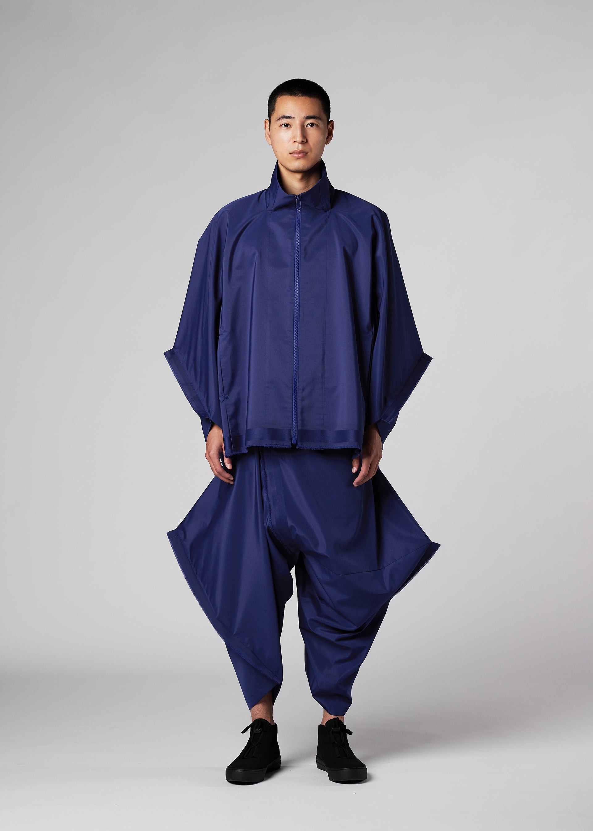 メンズ／ジャケット＆コート／ジャケット＆ブルゾン – isseymiyake.com