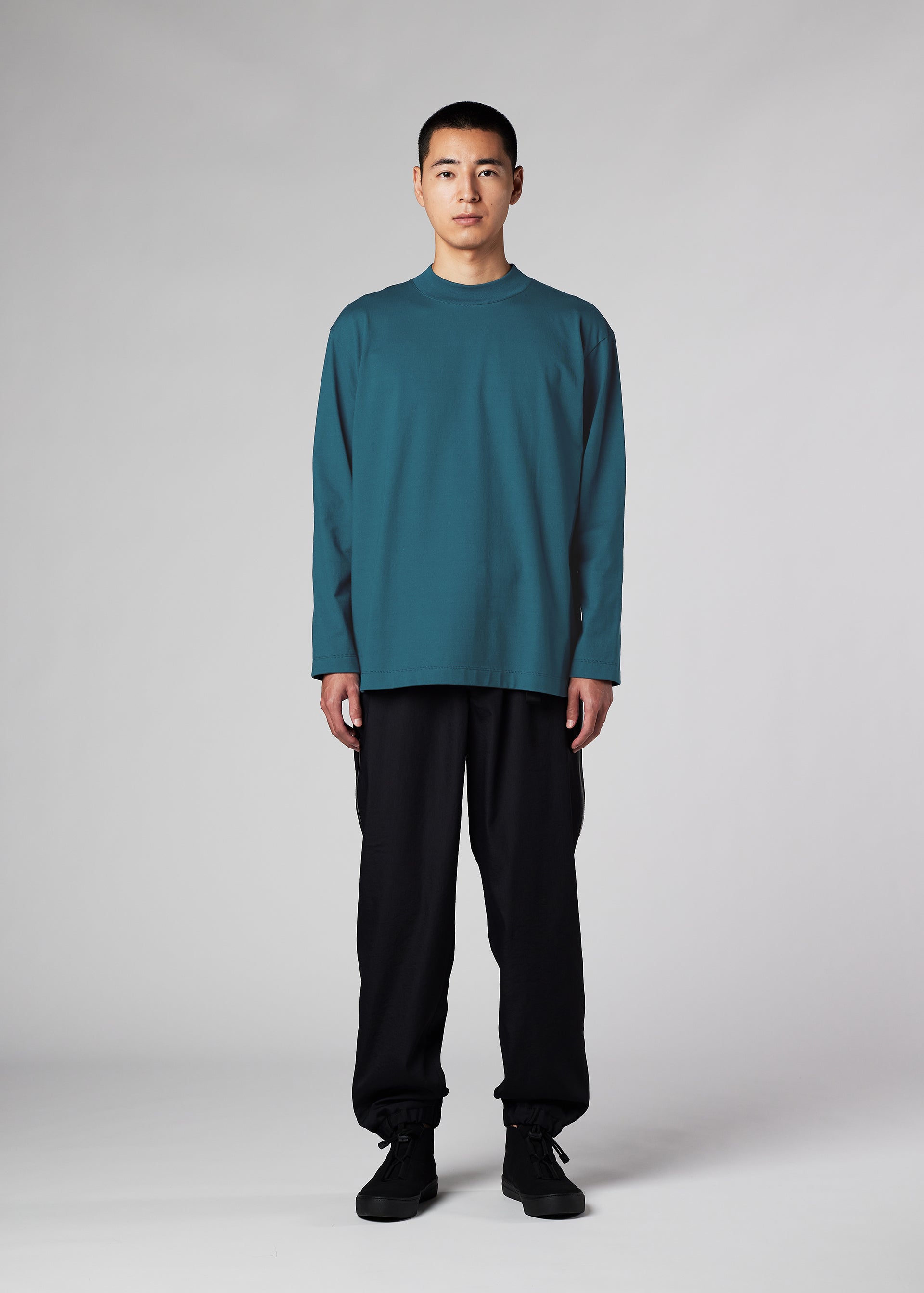 メンズ／トップス／トップ – isseymiyake.com