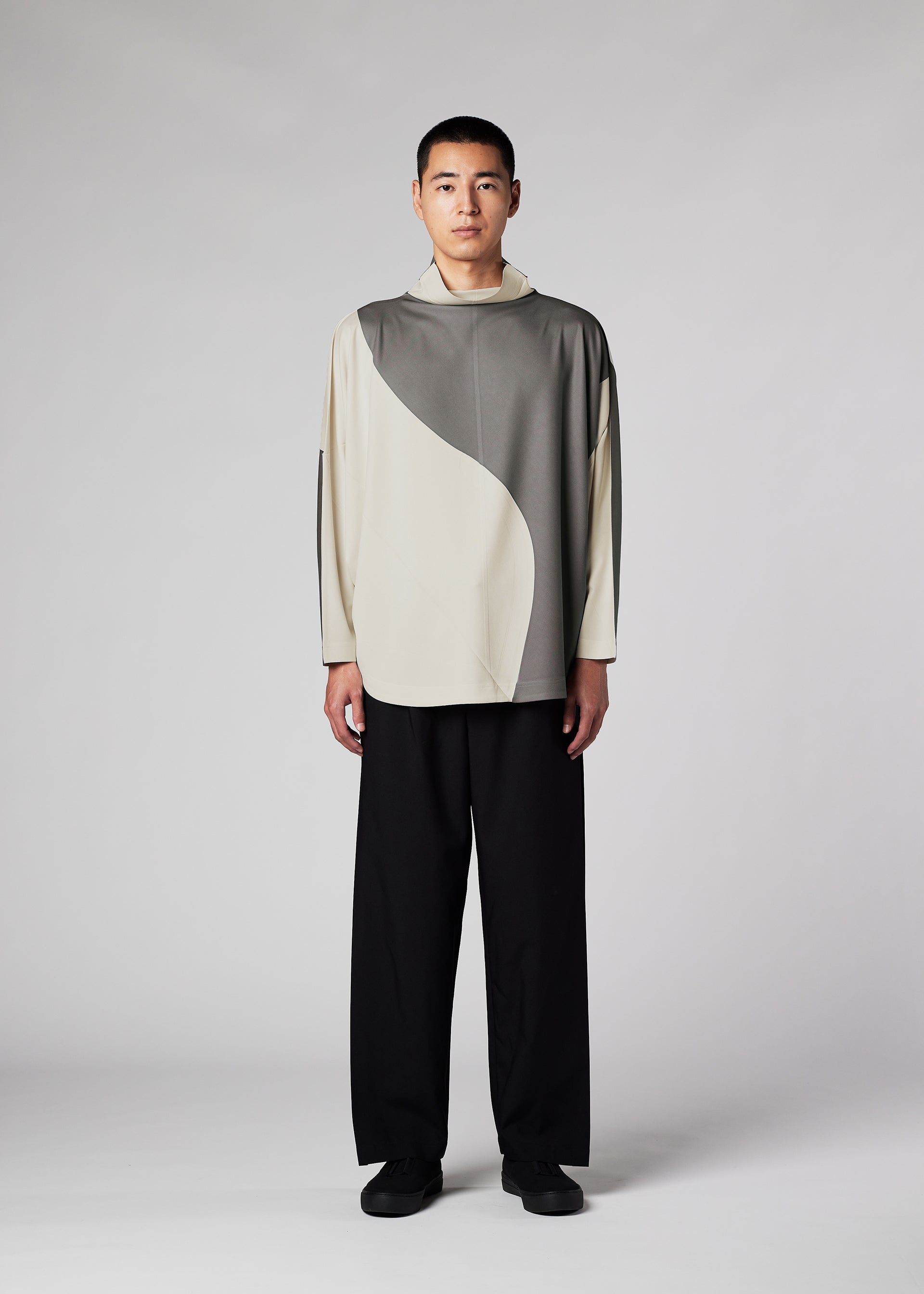 メンズ／トップス – Page 2 – isseymiyake.com