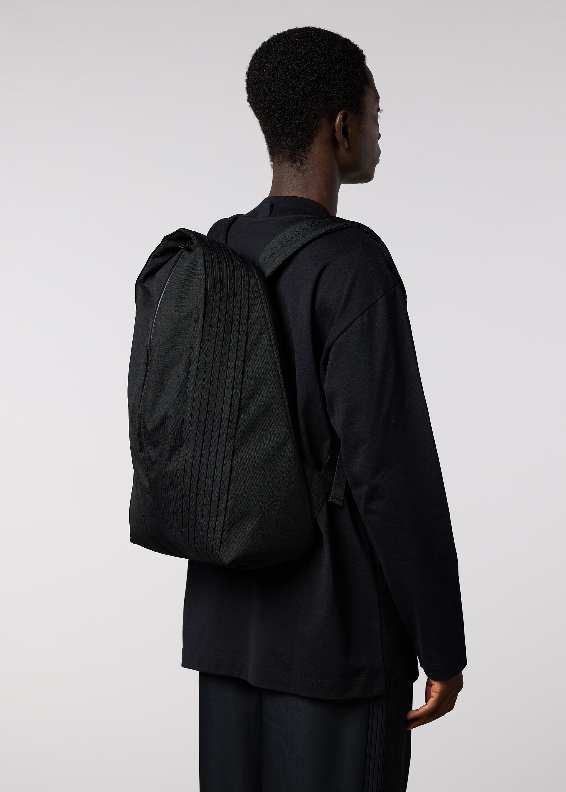 バッグ&財布/バックパック – isseymiyake.com バッグ&財布/バックパック – isseymiyake.com