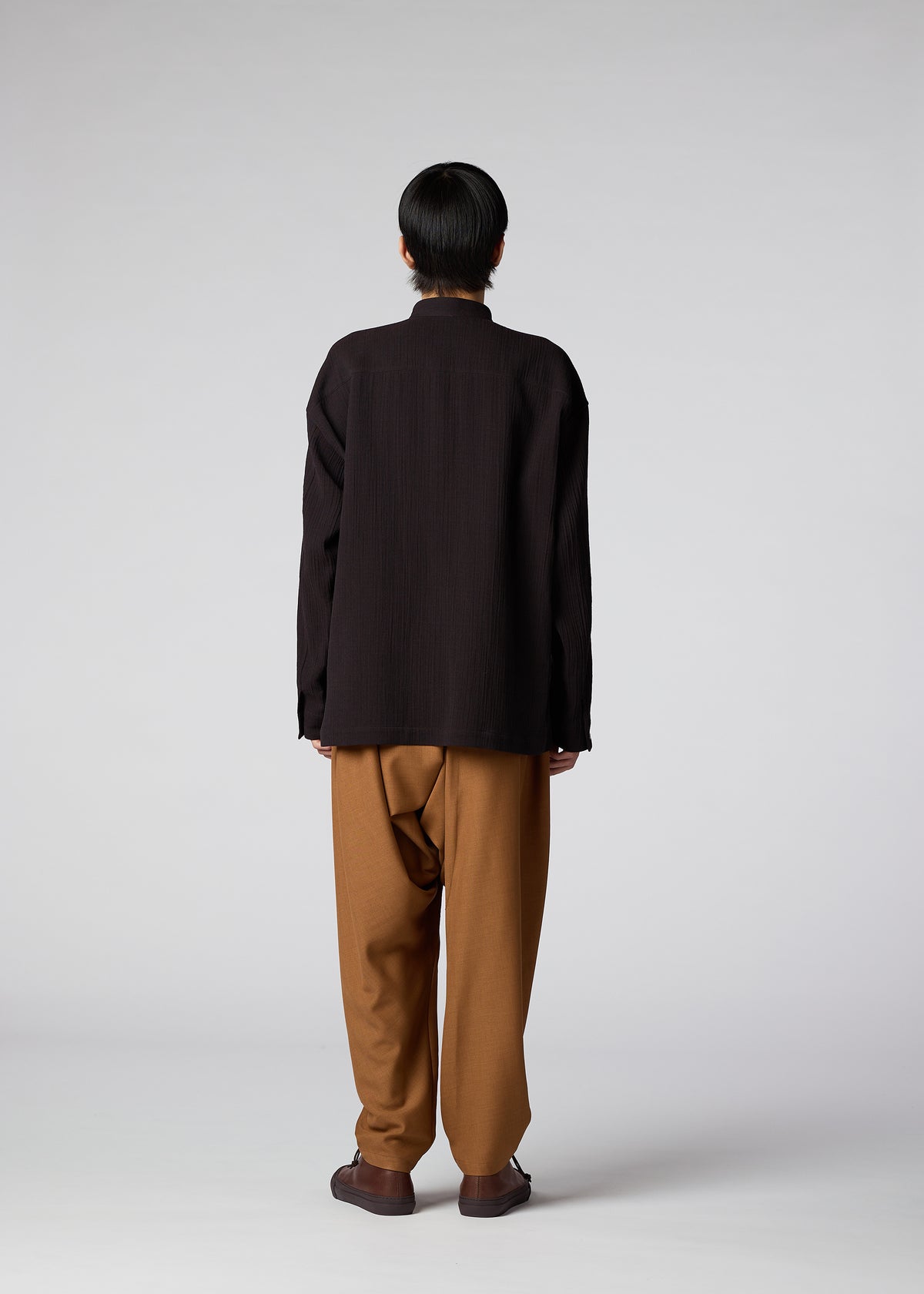 DOUBLE WEAVE CREPE、メンズ_トップス_シャツ、着用画像3