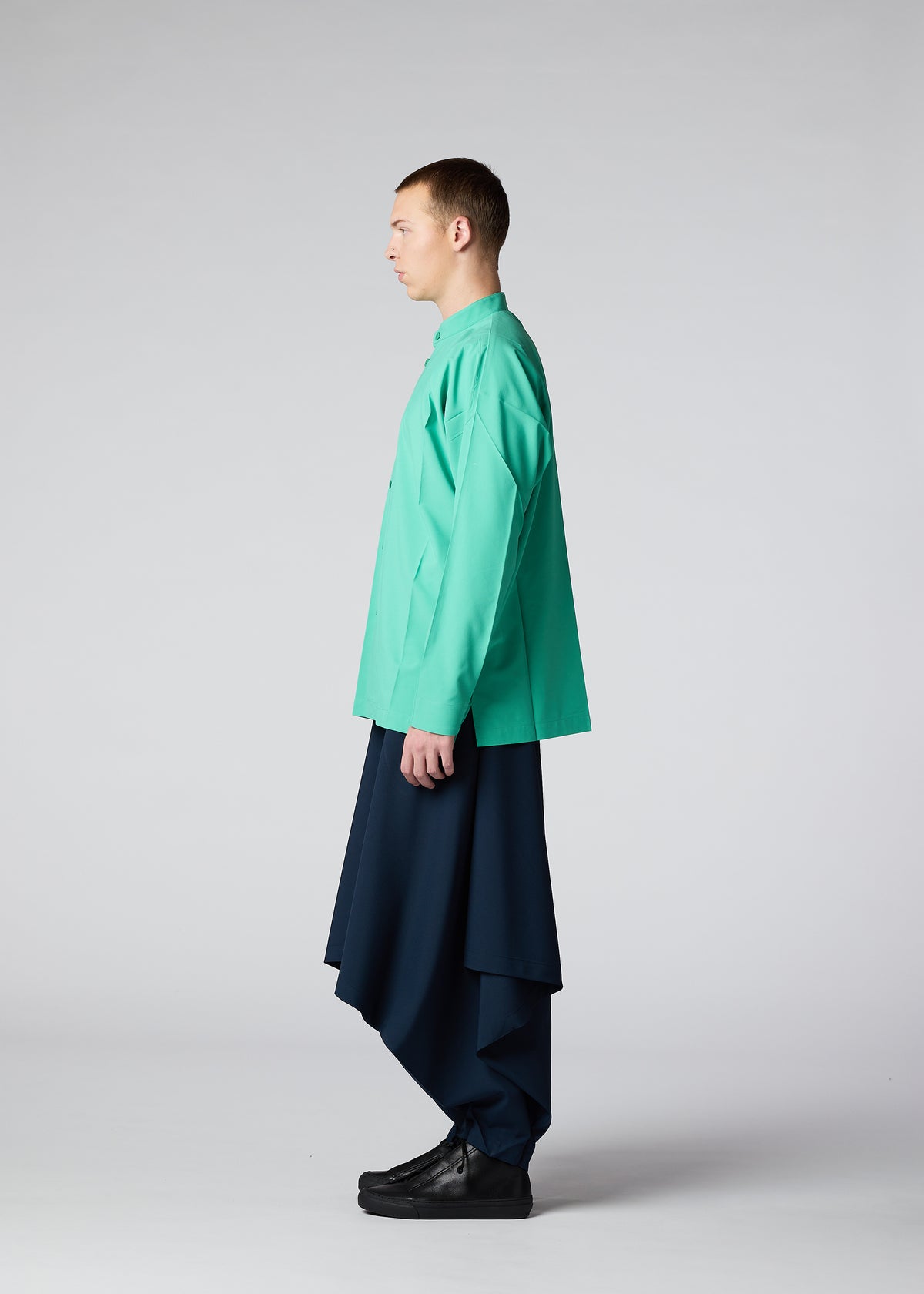 BIG PLEATS SHIRT、メンズ_トップス_シャツ、着用画像2