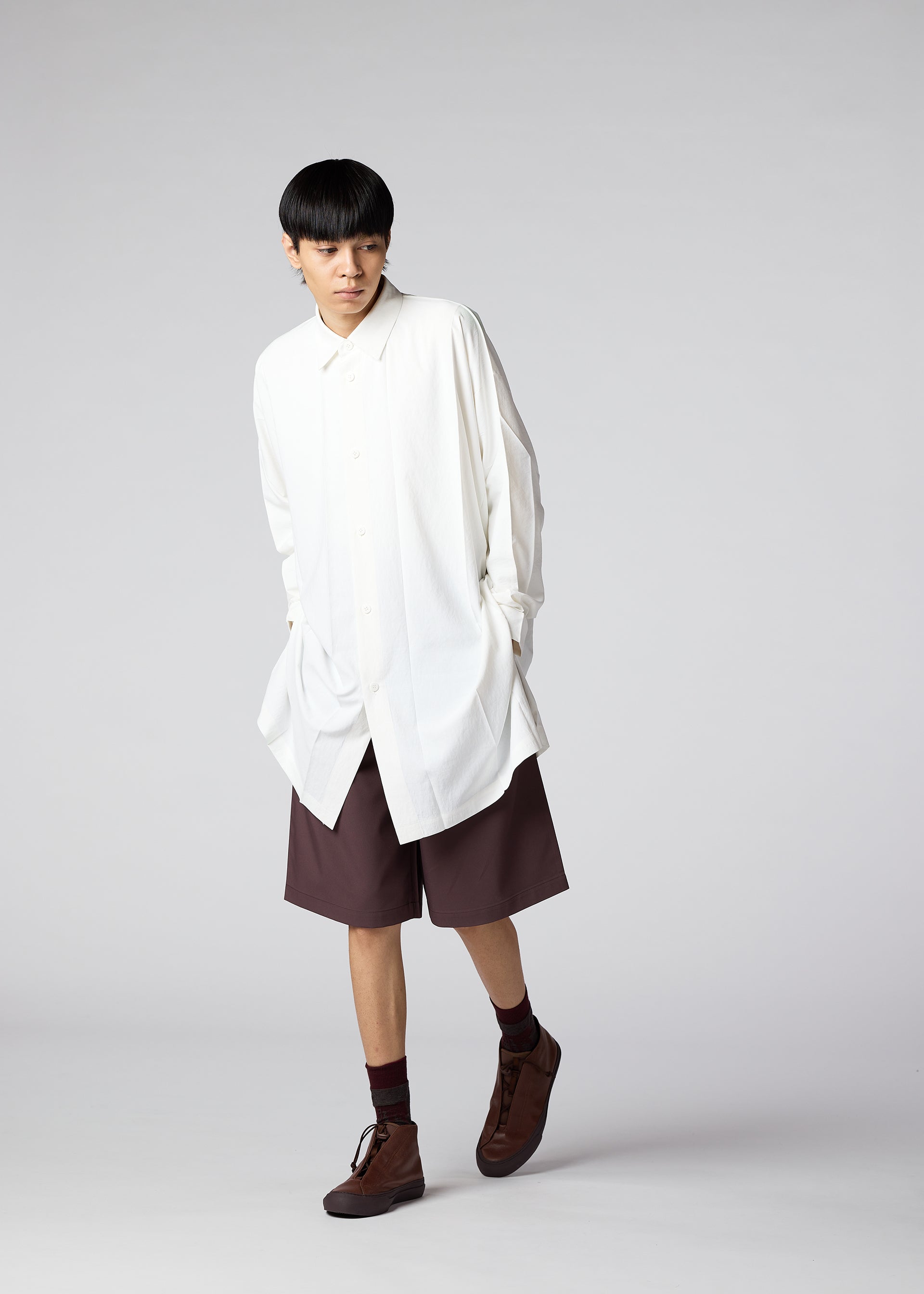 BIG PLEATS SHIRT、メンズ_トップス_シャツ、着用画像4