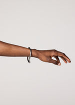 ENGRAVE BANGLE、アクセサリー&その他_アクセサリー、着用画像1