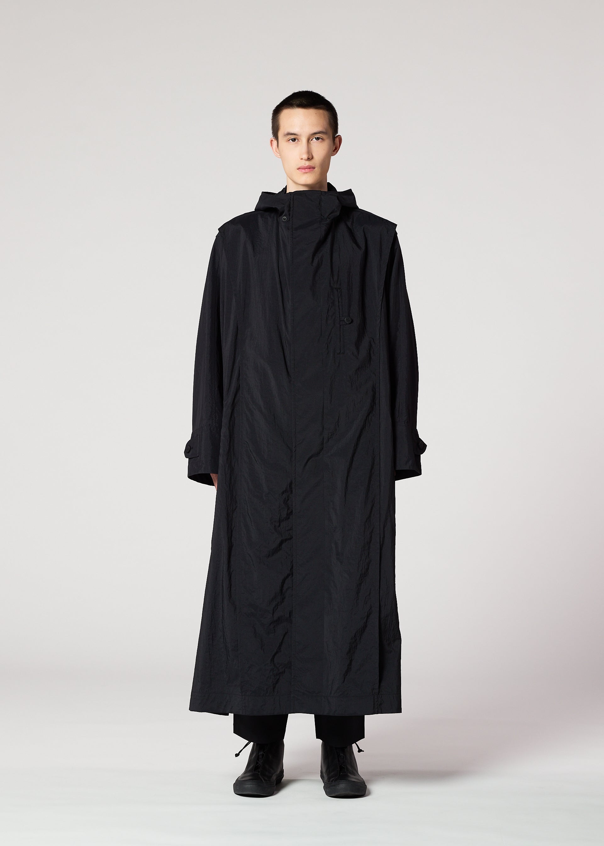 ISSEY MIYAKE ミドル丈コート ブラック M ナチュラル 上品 Homme Plissé Issey Miyake Blank トレンチコート | ブラック
