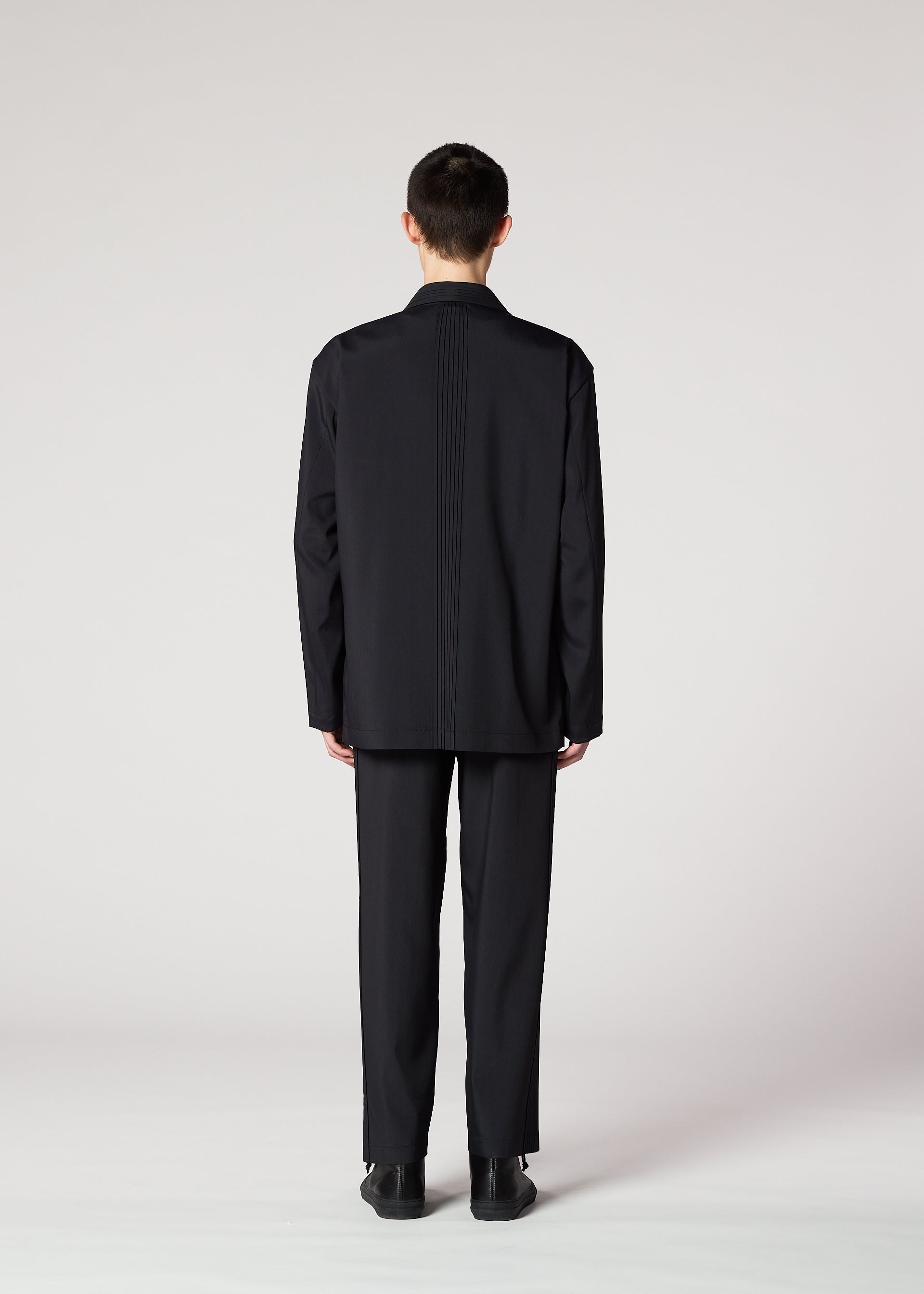 AIR PLEATS BLACK、メンズ_ジャケット&コート_ジャケット＆ブルゾン、着用画像3