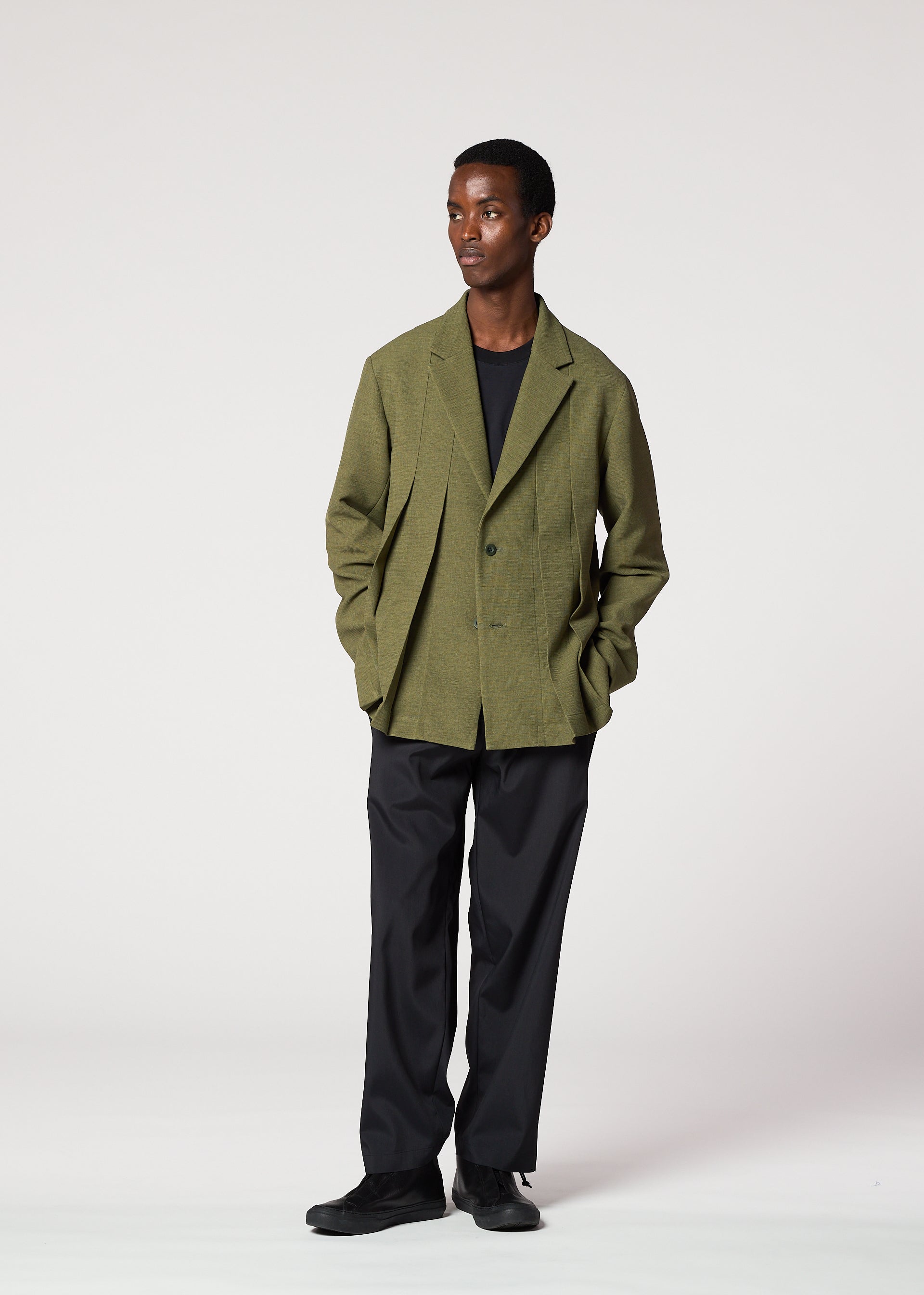 メンズウェア yyom CORNICE – isseymiyake.com