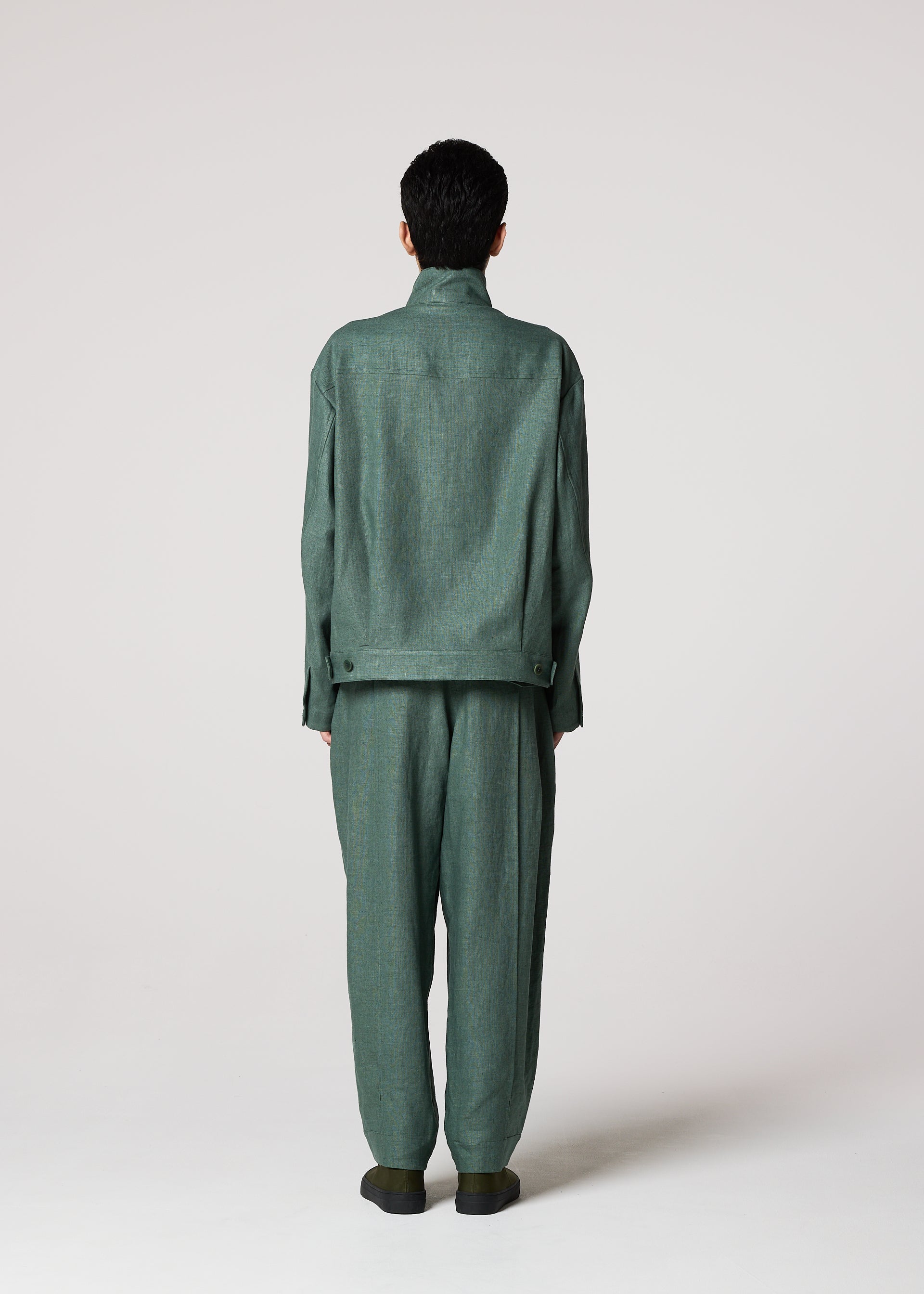 TOUGH LINEN – isseymiyake.com