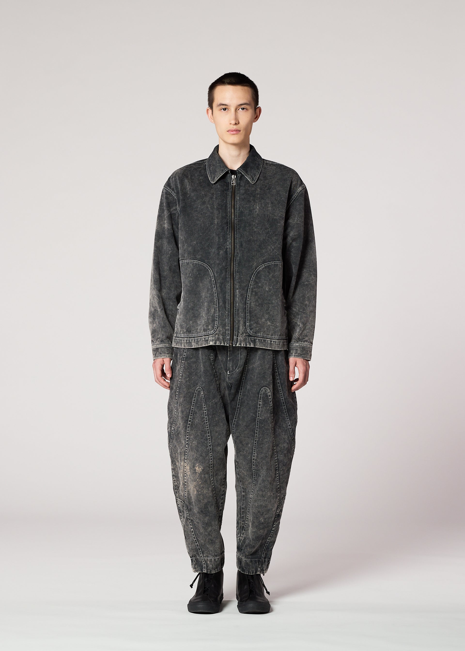 イッセイミヤケ　サイズ2 ISSEY MIYAKE SPRING SUMMER 2025 コレクション 26 – isseymiyake.com