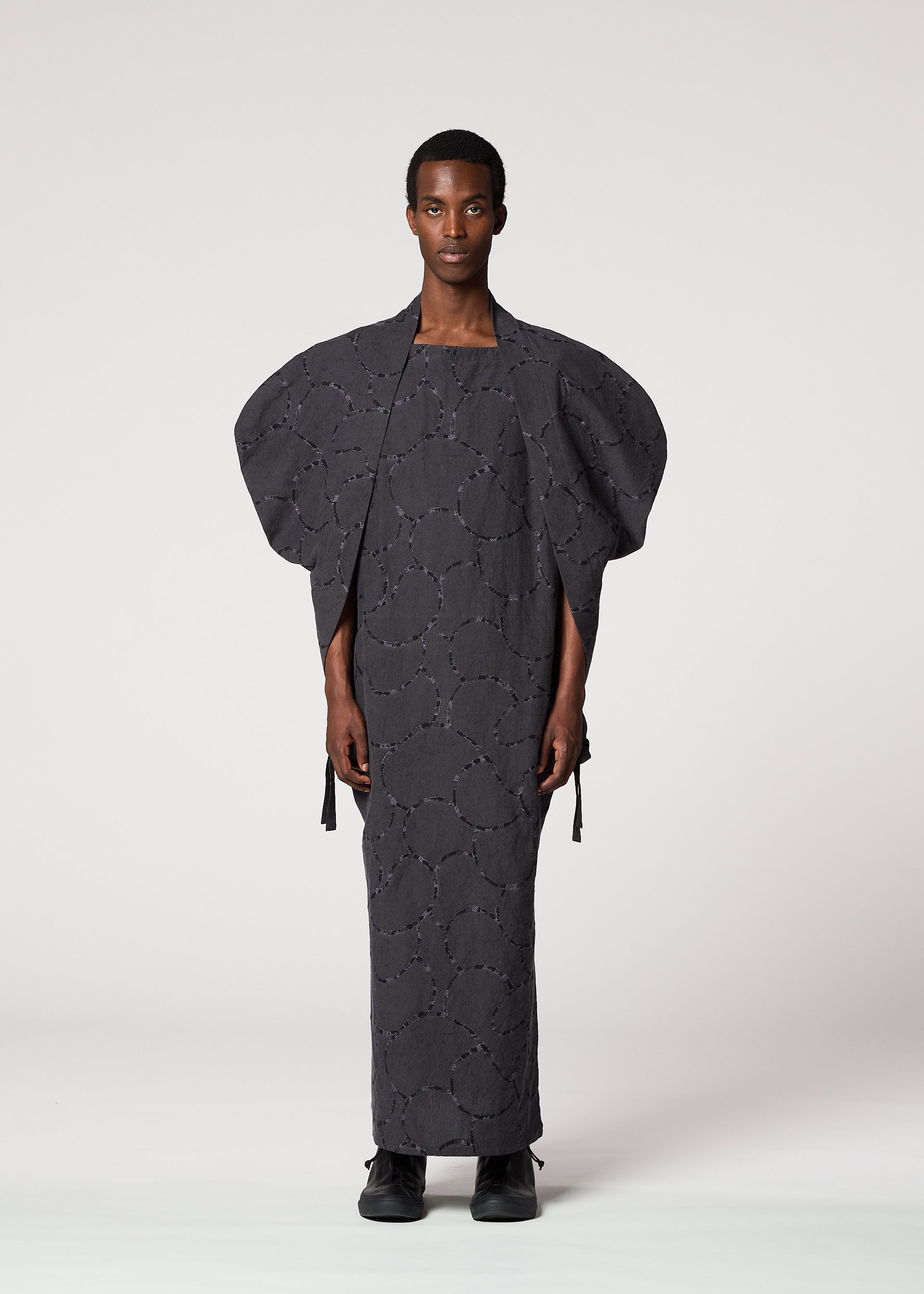 メンズ／トップス – isseymiyake.com