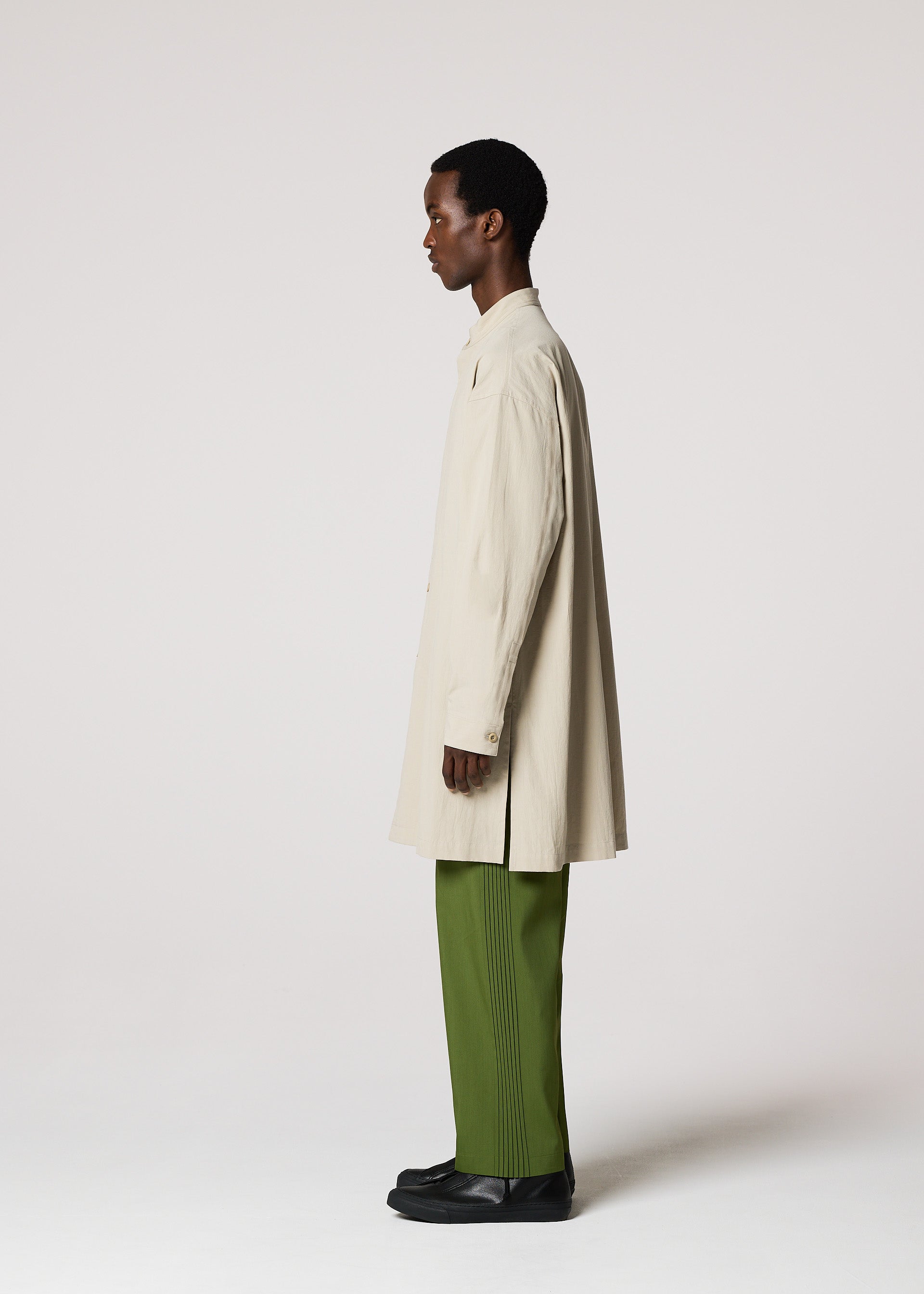 issey mayake white label シアープリーツ ブラウス WHITE SHIRT – isseymiyake.com