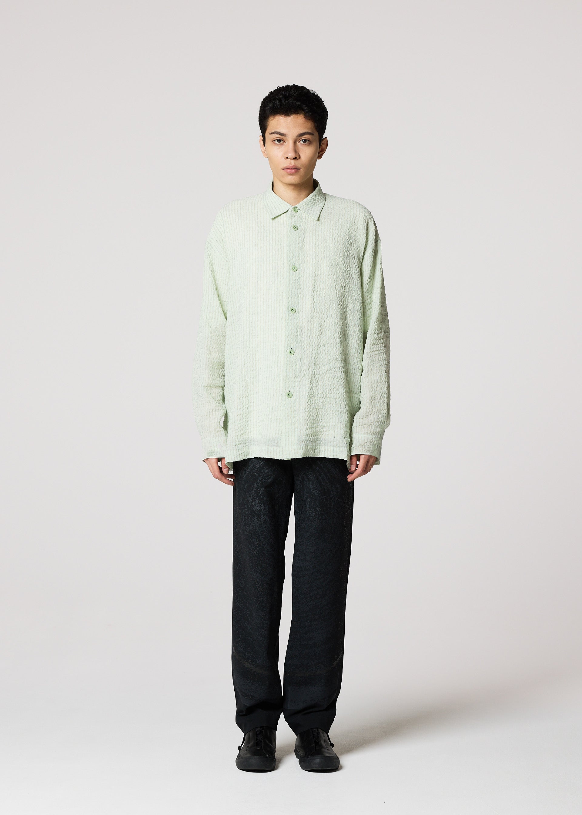 メンズ／トップス／シャツ – isseymiyake.com