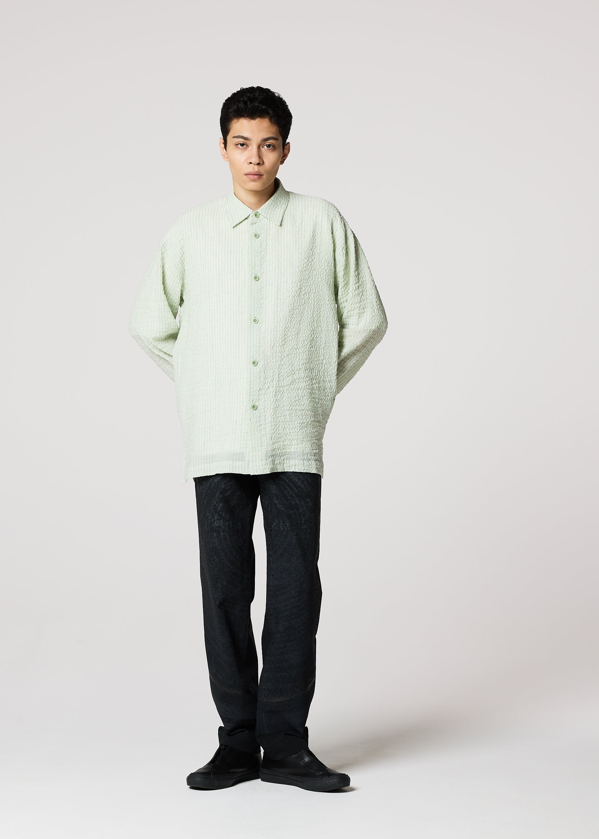 STRIPE LINEN SHRINK – isseymiyake.com