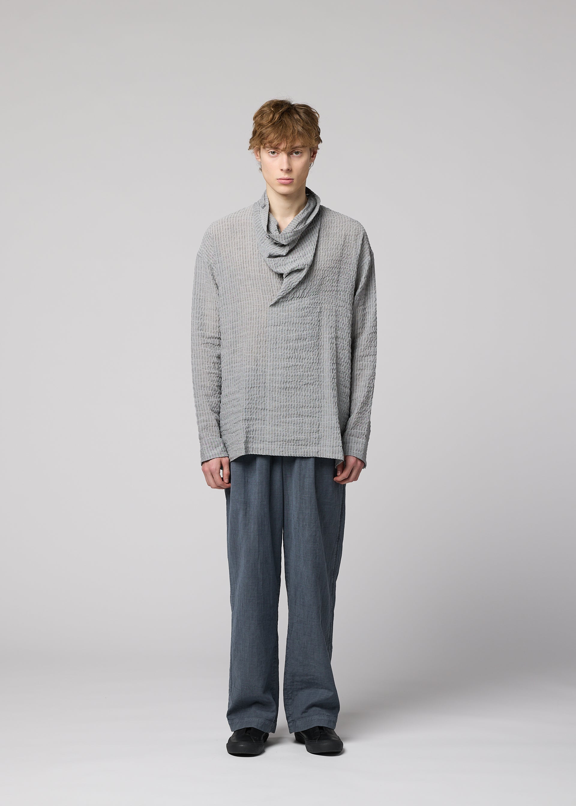 me Issey Miyake SHRINK STRIPE トップスライトグレー STRIPE LINEN SHRINK – isseymiyake.com
