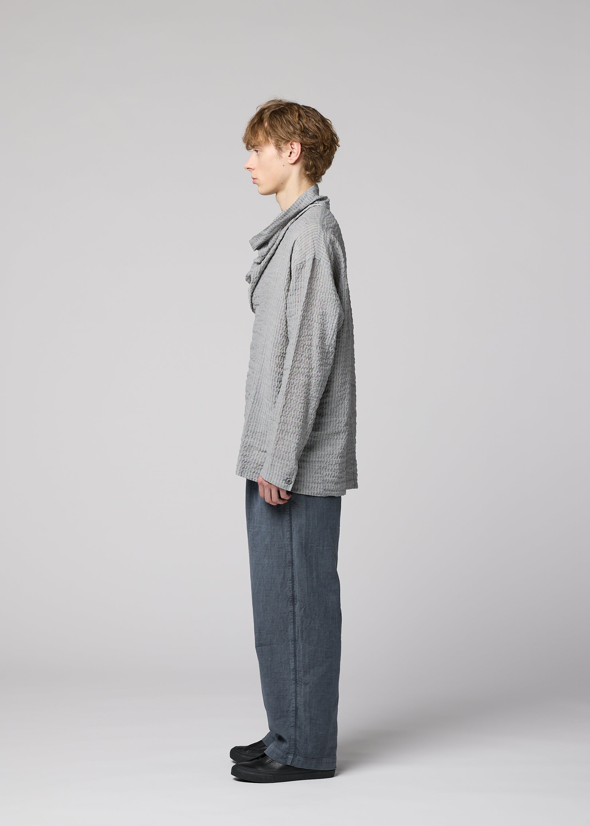 me Issey Miyake SHRINK STRIPE トップスライトグレー SHRINK STRIPE – isseymiyake.com