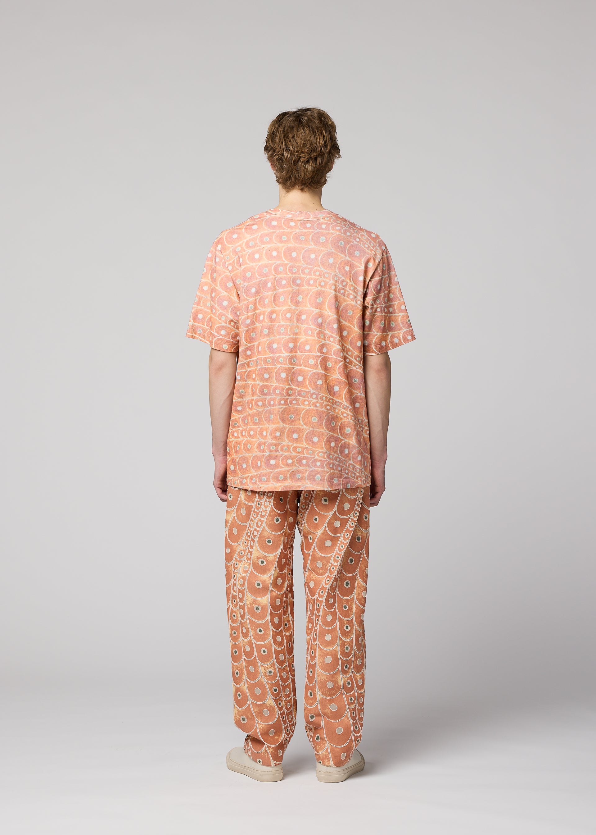 UROKOMON T – isseymiyake.com