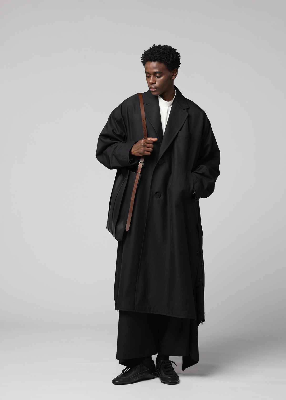 LEATHER PLEATS、バッグ&財布_ショルダーバッグ、着用画像1