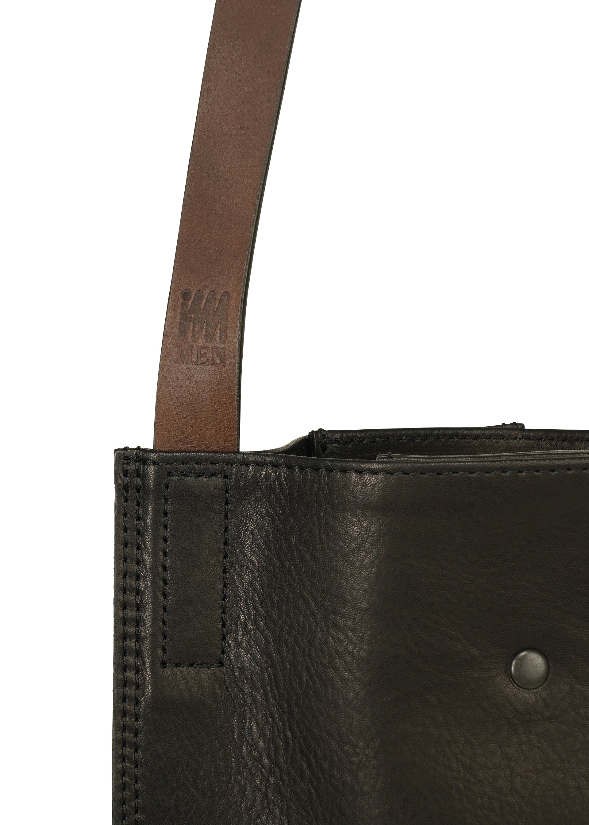 LEATHER PLEATS – isseymiyake.com