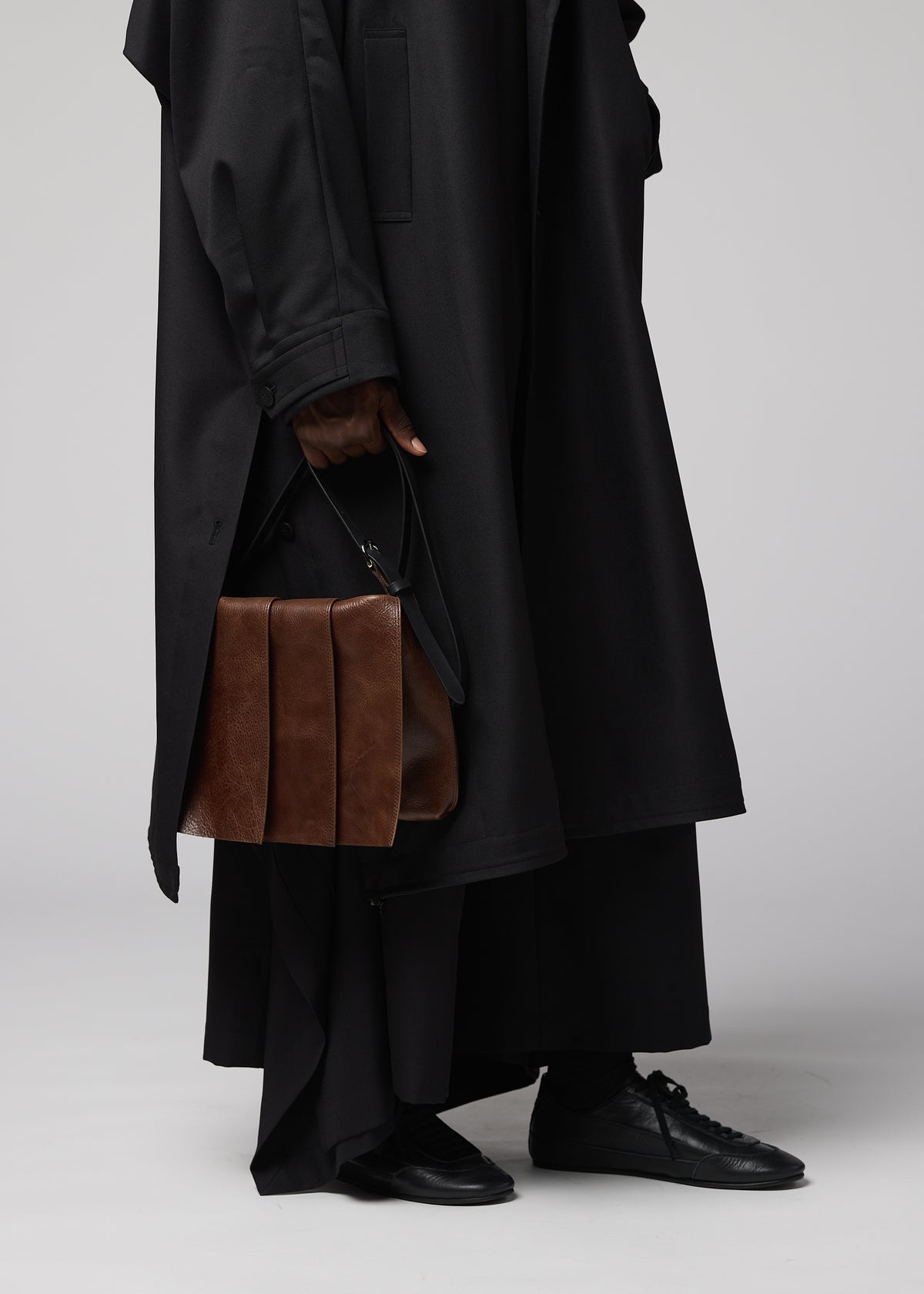 LEATHER PLEATS、バッグ&財布_ショルダーバッグ、着用画像2