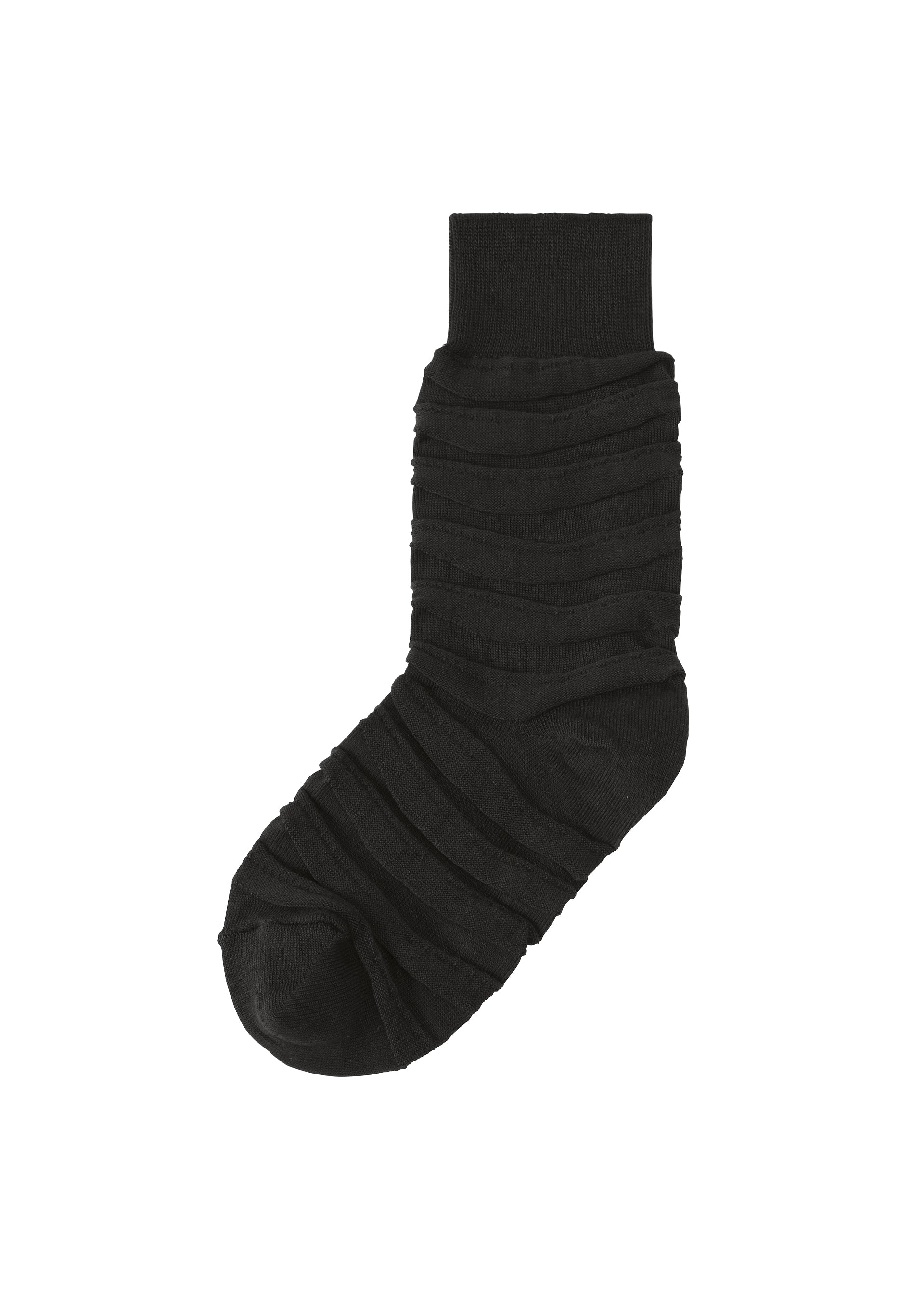 レッグウェア ISSEY MIYAKE SHADOW STUDY SOCKS FORMAL WAVE SOCKS – isseymiyake.com