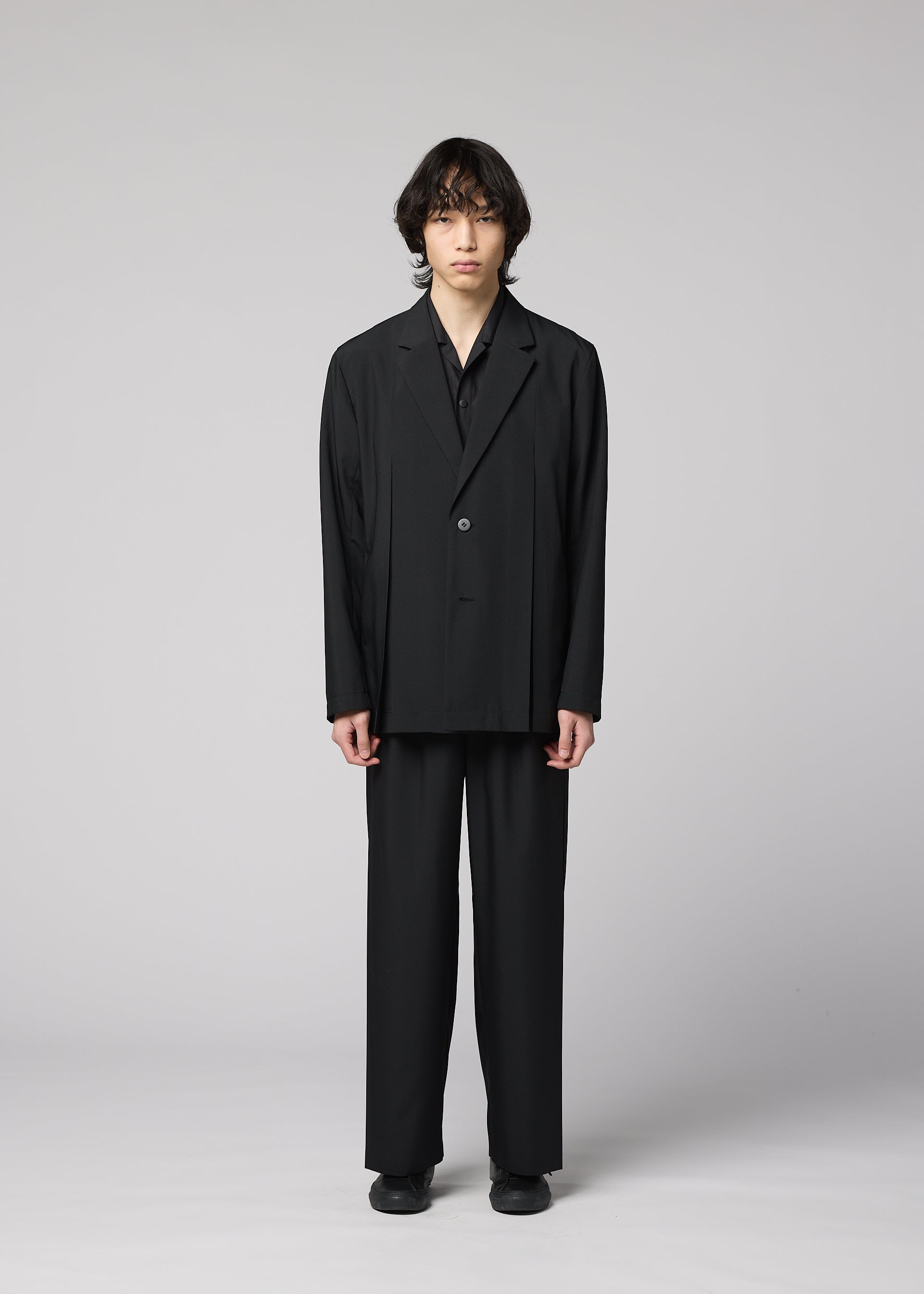 WINGS BLACK – isseymiyake.com