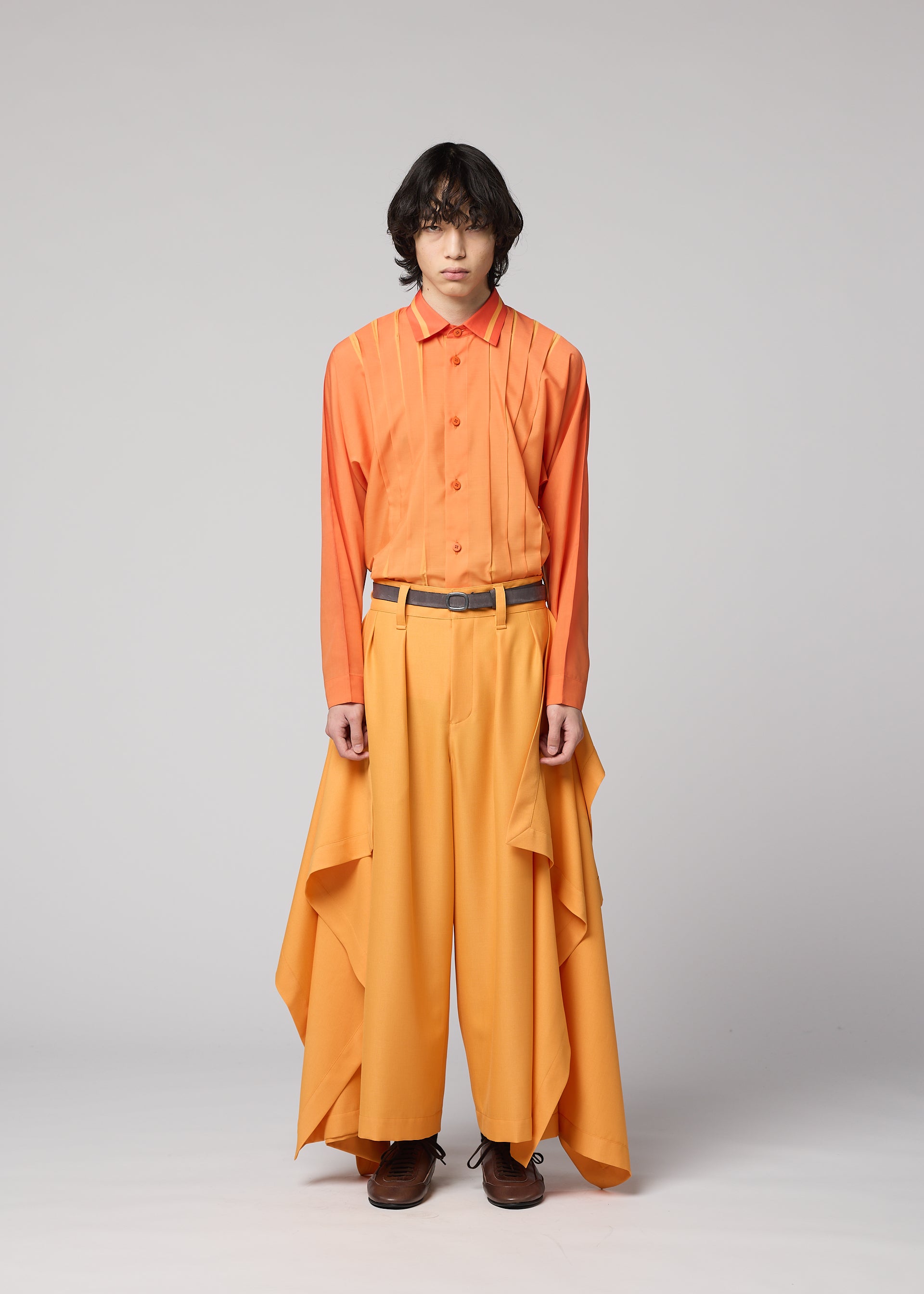 BREEZE DRAPE、メンズ_パンツ、着用画像1