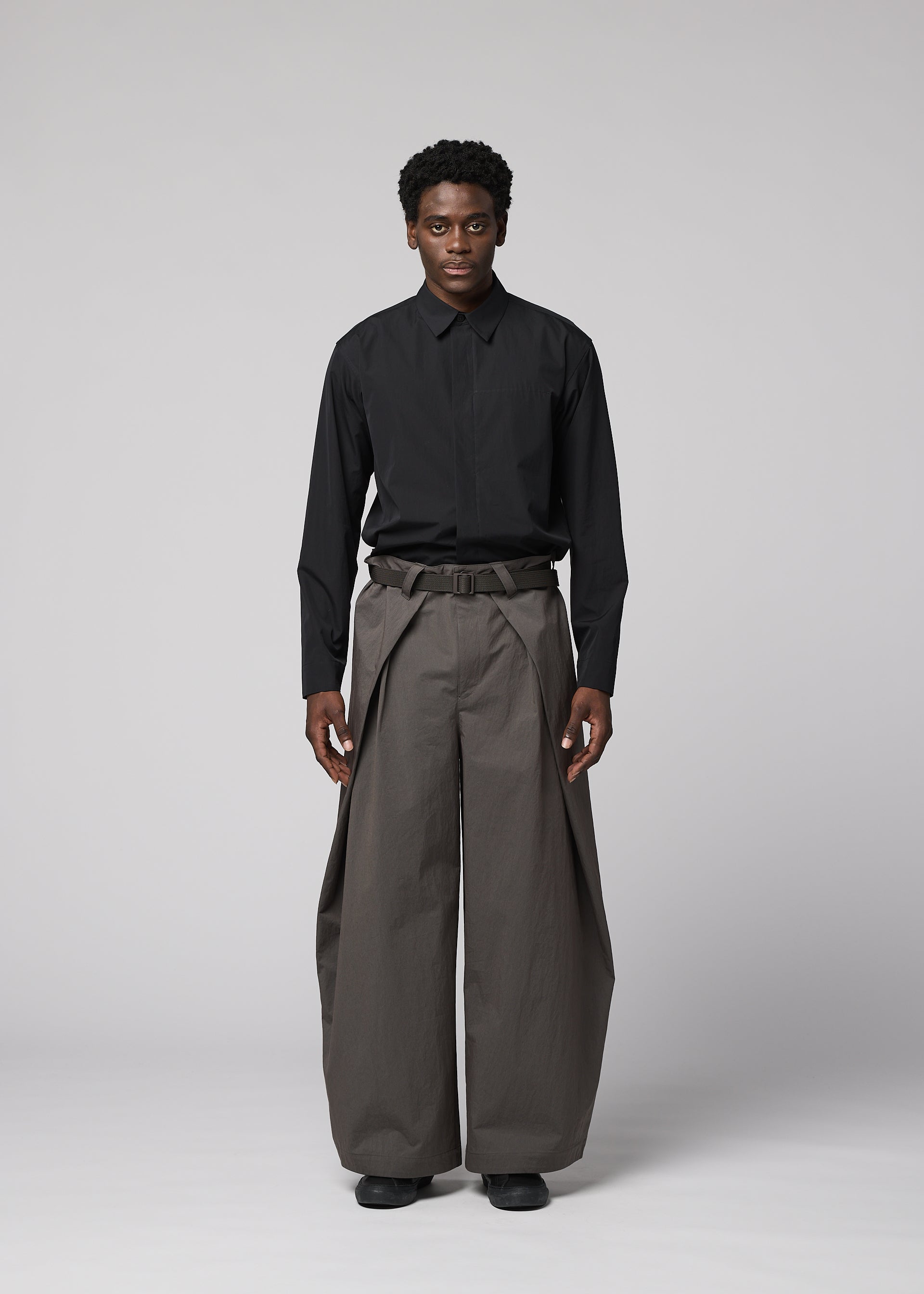 メンズ／パンツ – isseymiyake.com
