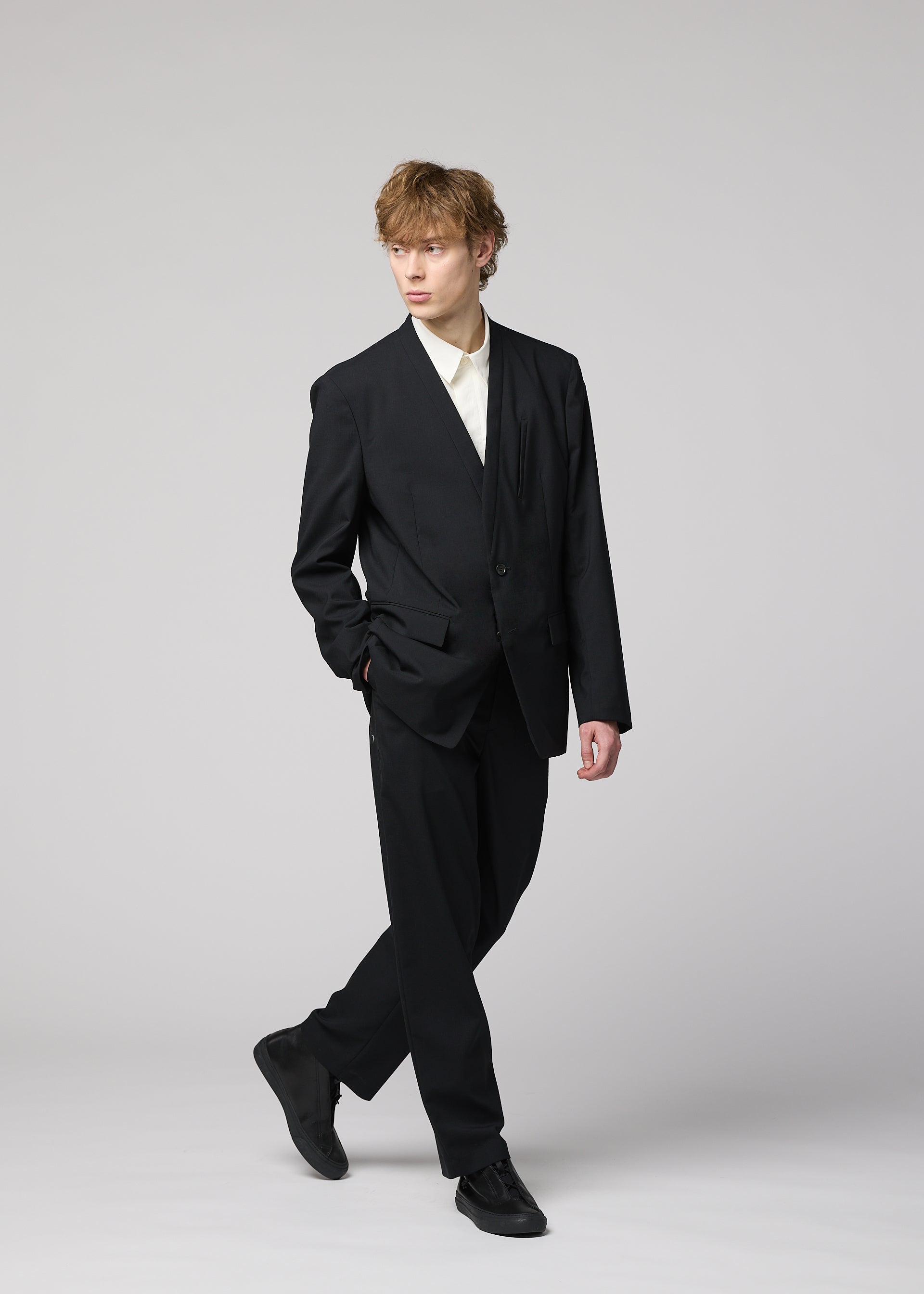 SUAVE – isseymiyake.com