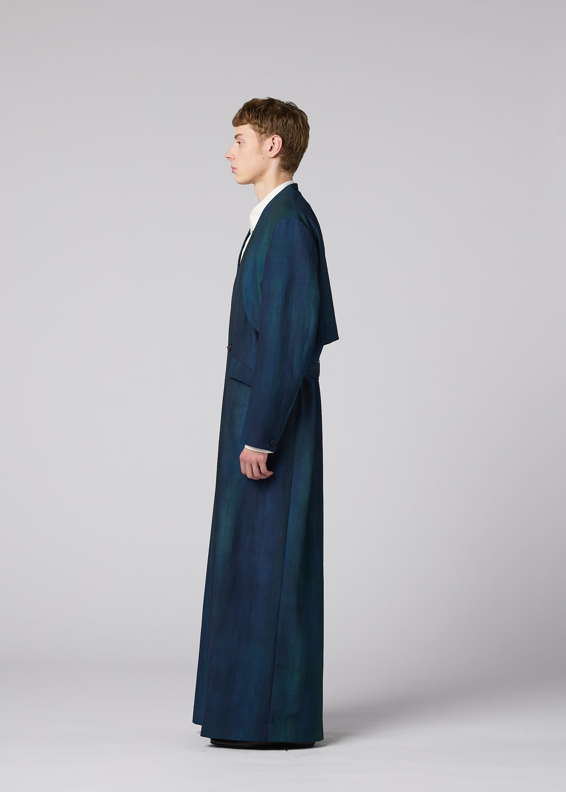 GRADATION WOOL – isseymiyake.com GRADATION WOOL – isseymiyake.com