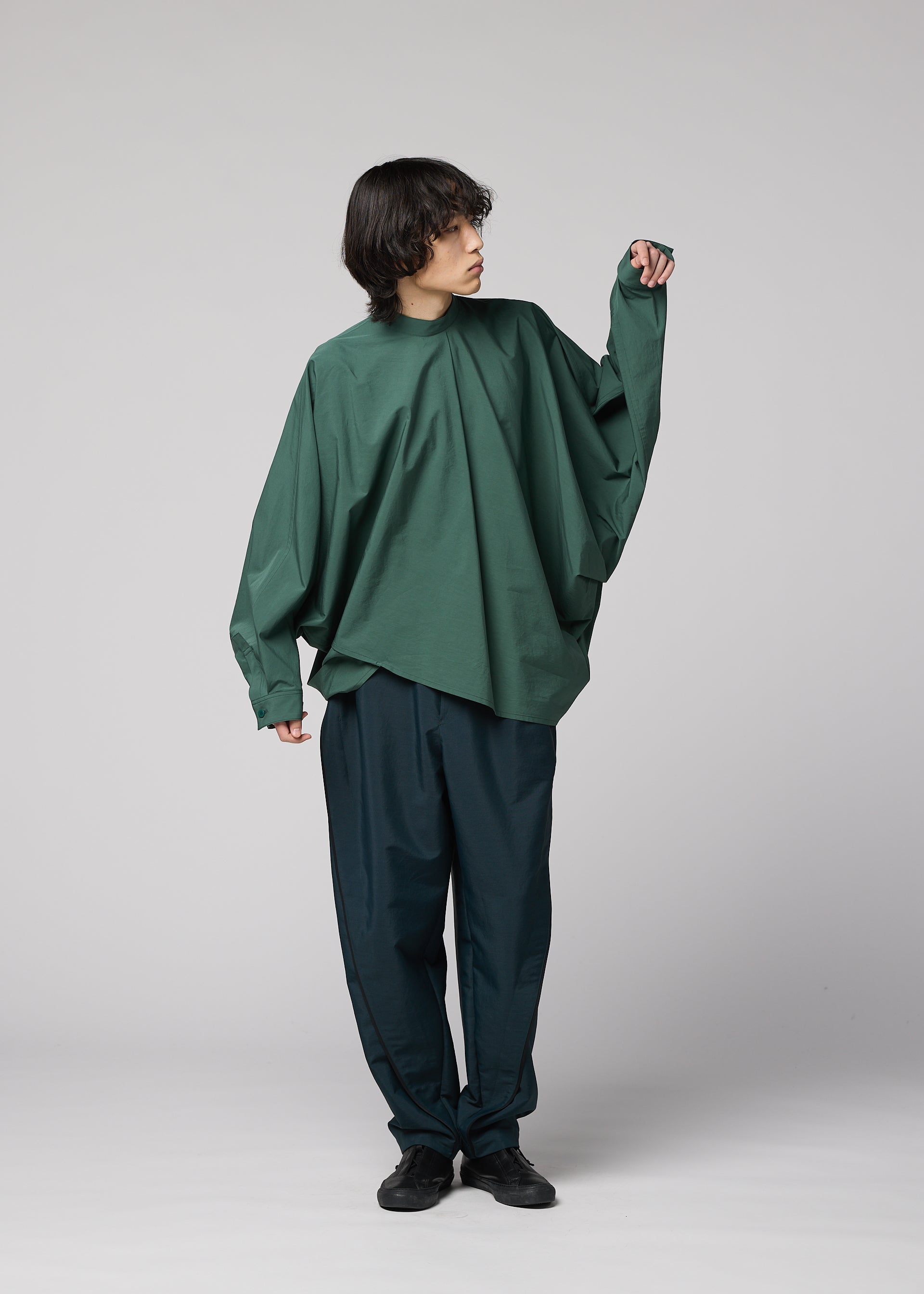 ISSEYMIYAKE長袖トップス 140/2 SHIRT – isseymiyake.com