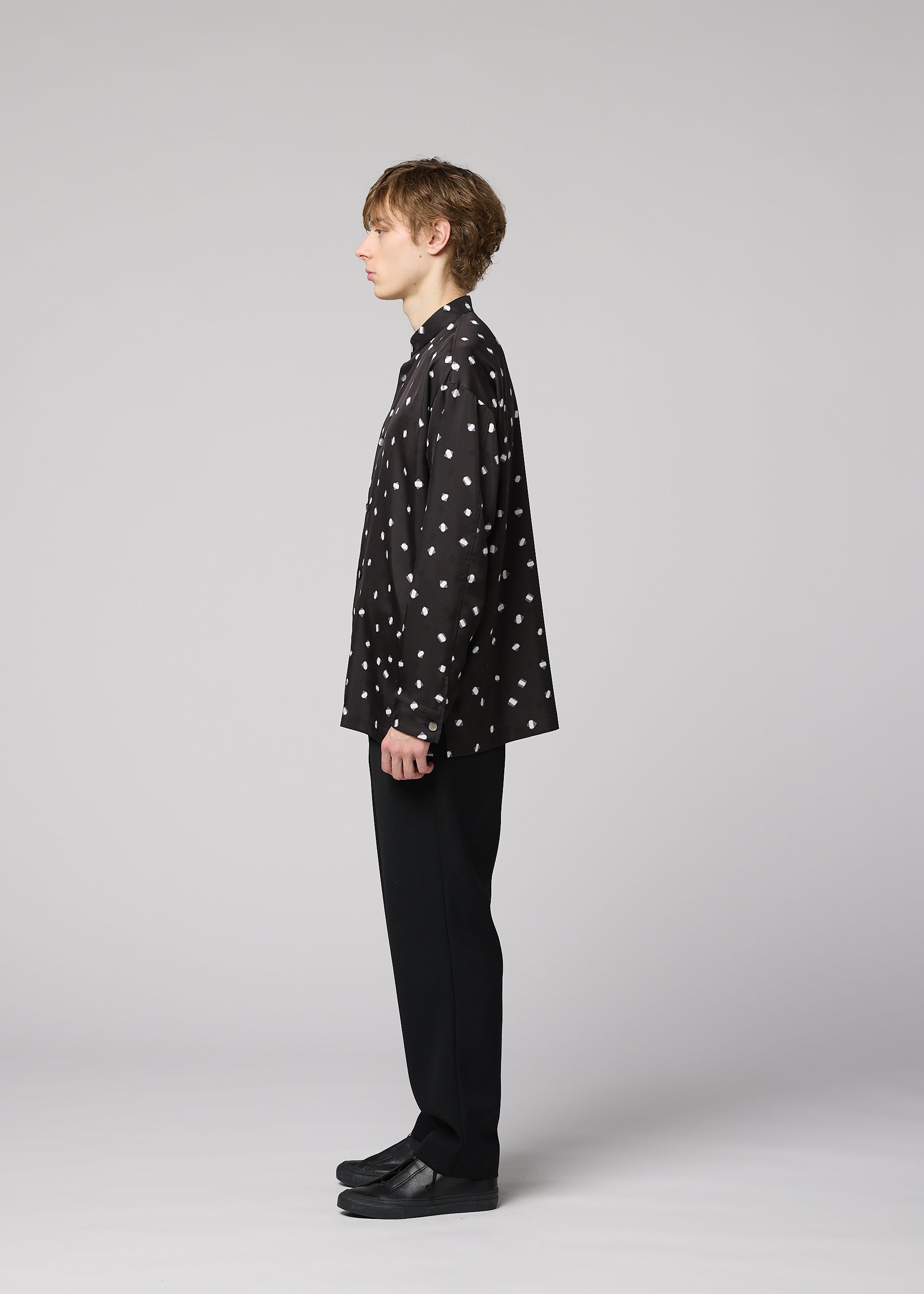 MERRY SATIN SHIRT – isseymiyake.com