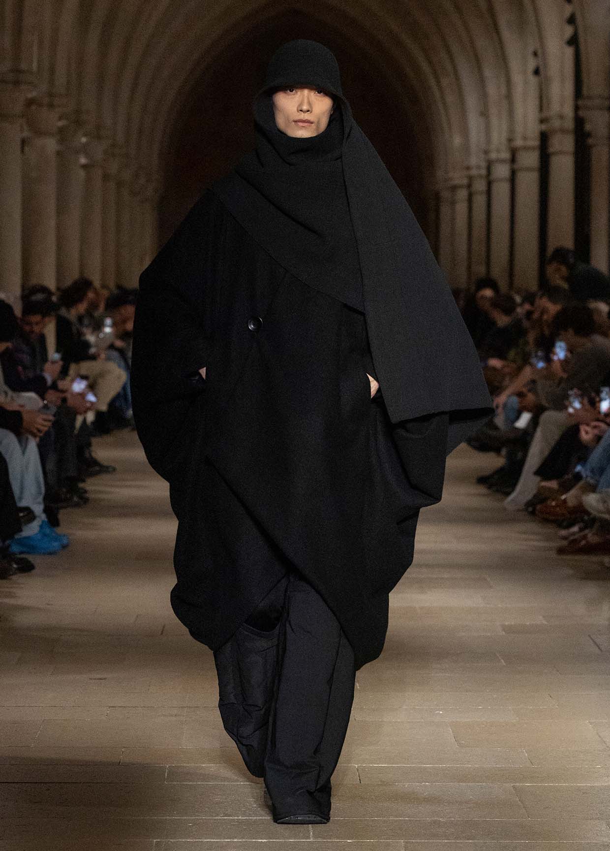 IM MEN AUTUMN WINTER 2026/27 コレクション 19 – isseymiyake.com