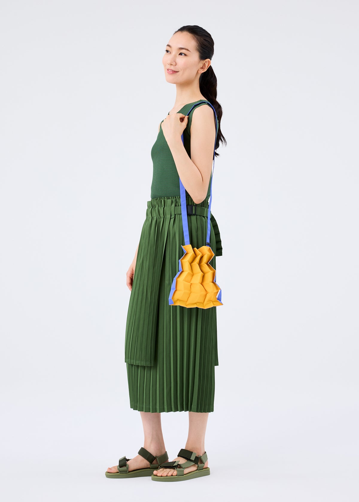 ☆美品☆ミーバイイッセイミヤケ ショルダーバッグ PLEATS 福々しい BAG 