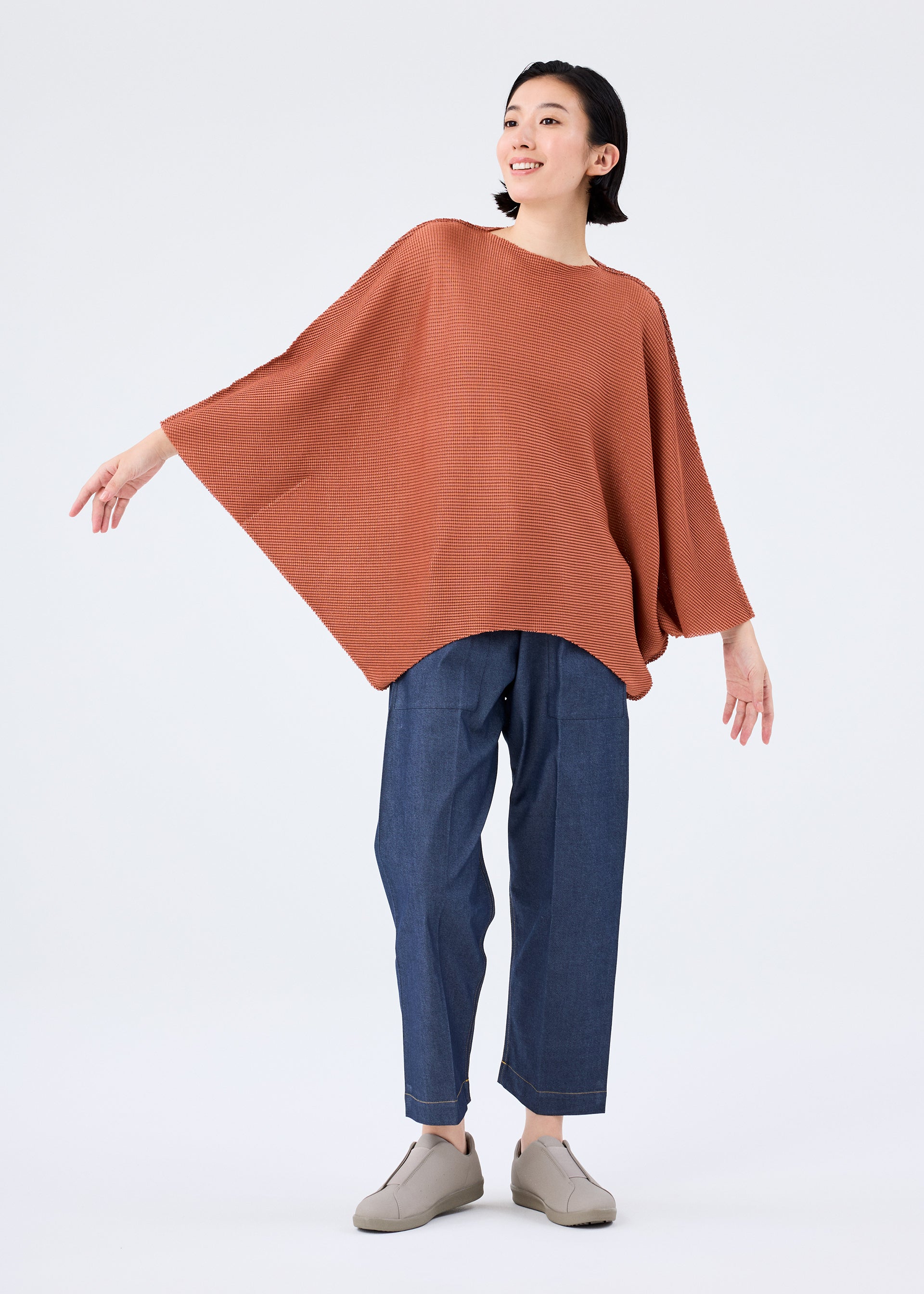 SECTOR KNIT STRETCH PLEATS、ウィメンズ_トップス_トップ、着用画像3