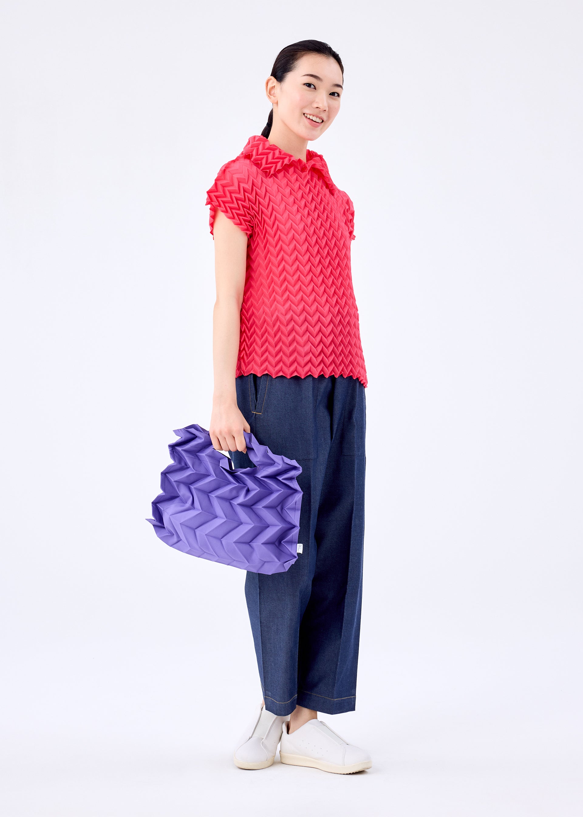 イッセイミヤケ ISSEY MIYAKE プリーツトートバッグ me ジグザグ イッセイミヤケミーISSEY MIYAKE me プリーツプリントトート