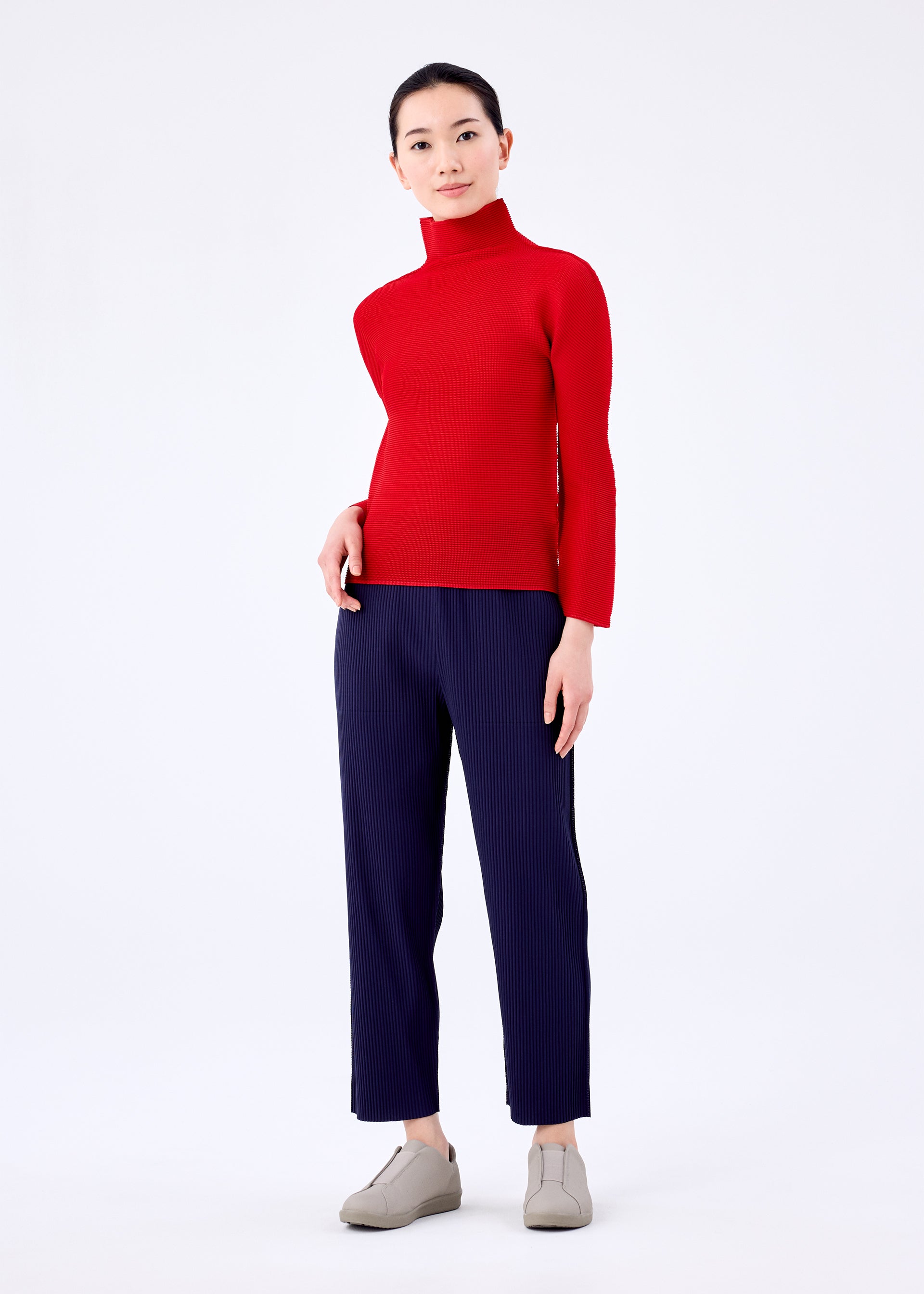 STRETCH PLEATS 5 – isseymiyake.com 