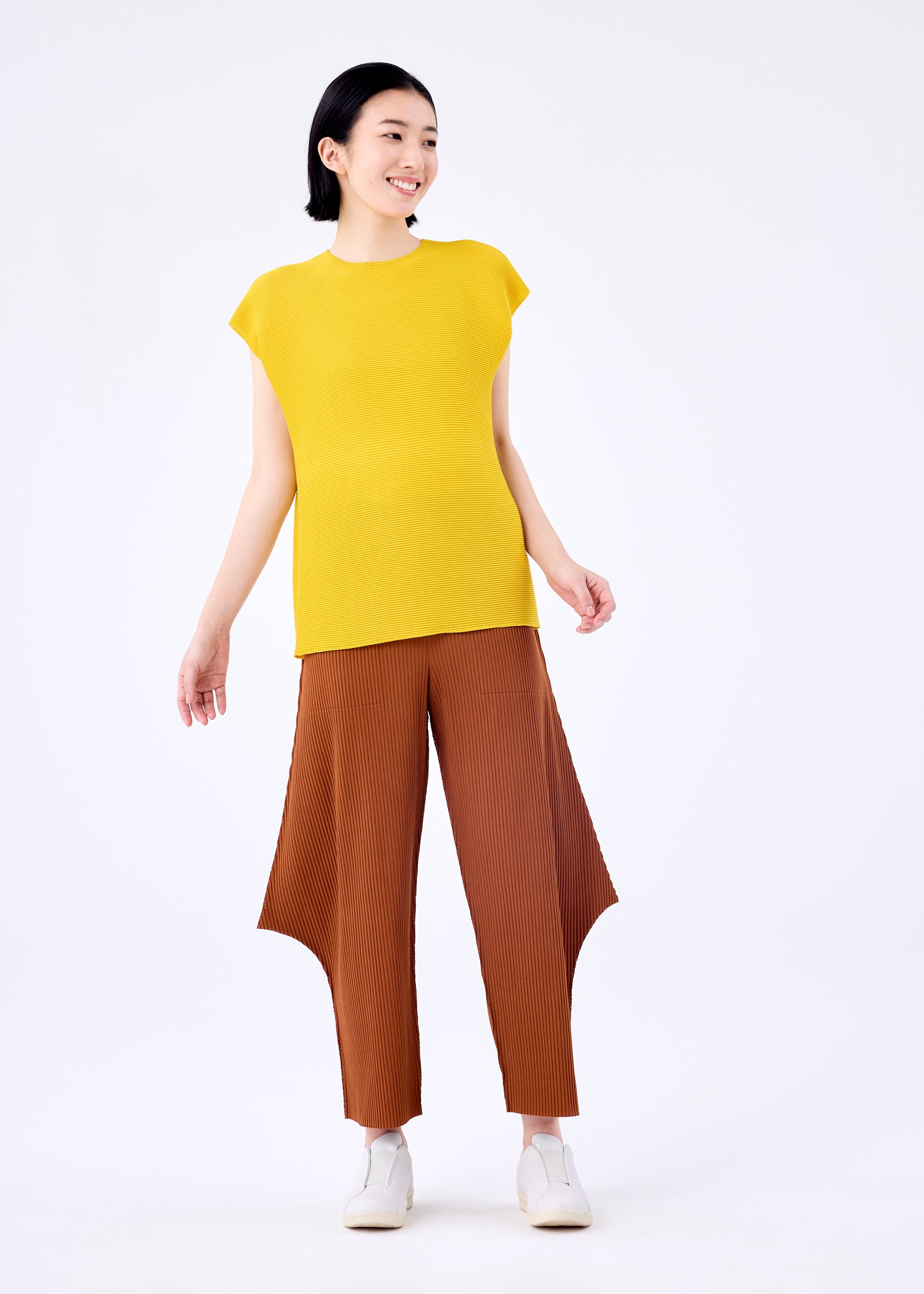 イッセイミヤケミーSQUARE STRETCH PLEATSme 