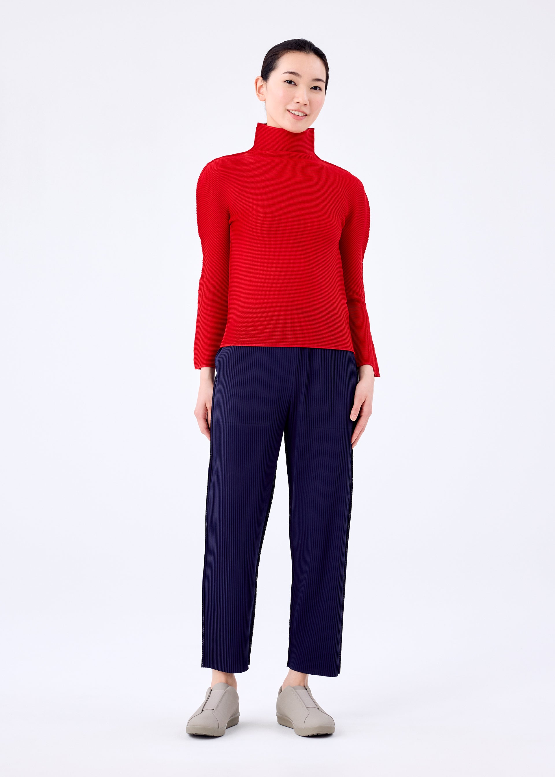 FINE KNIT PLEATS BOTTOM 2 – isseymiyake.com