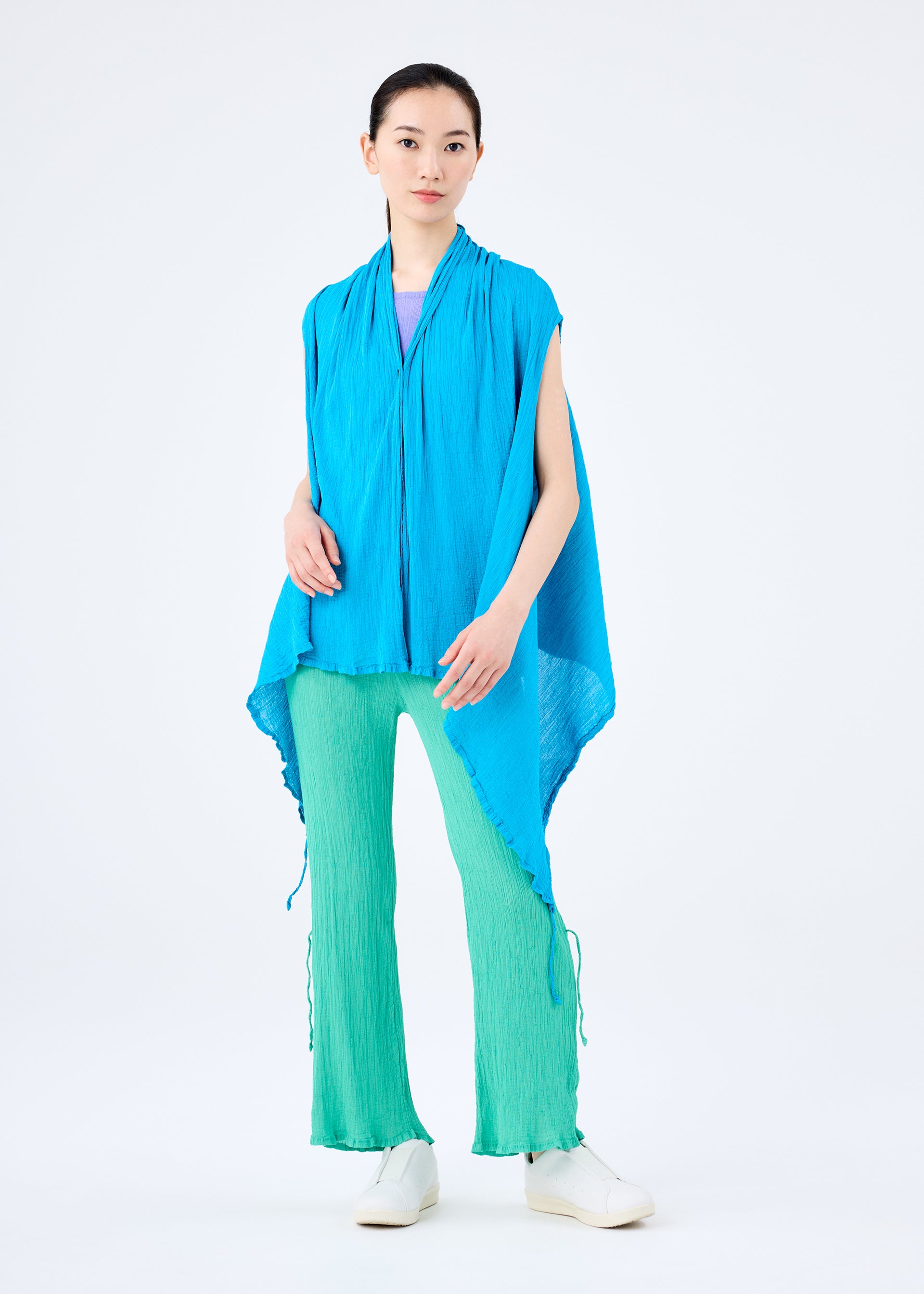 ウィメンズ/トップス/ベスト – isseymiyake.com ウィメンズ/トップス/ベスト – isseymiyake.com