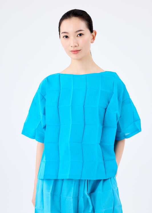 DICE PLEATS SHIRT、ウィメンズ_トップス_トップ、着用画像1