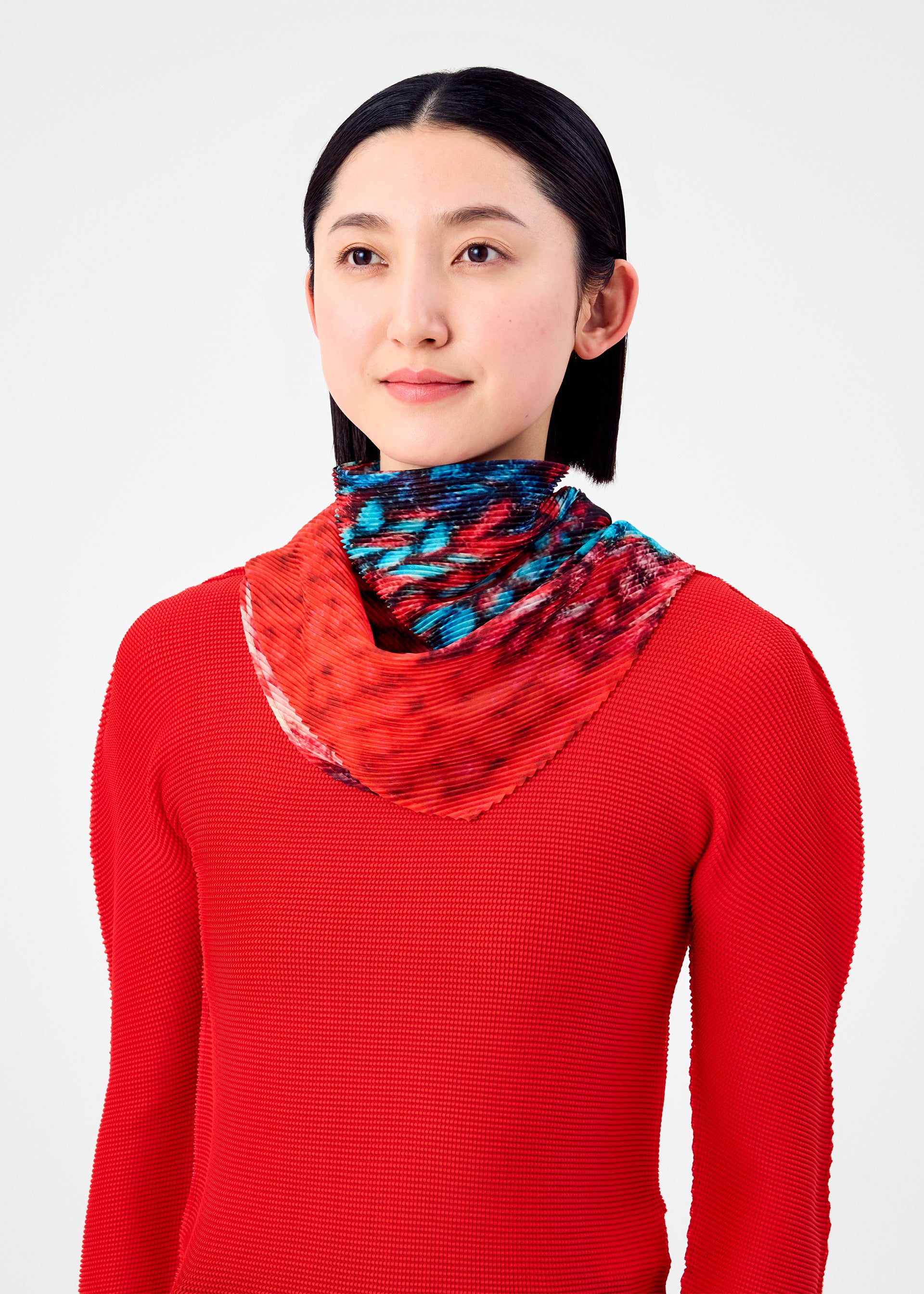 MIX YARN KNIT PLEATS STOLE、アクセサリー&その他_ストール、着用画像1